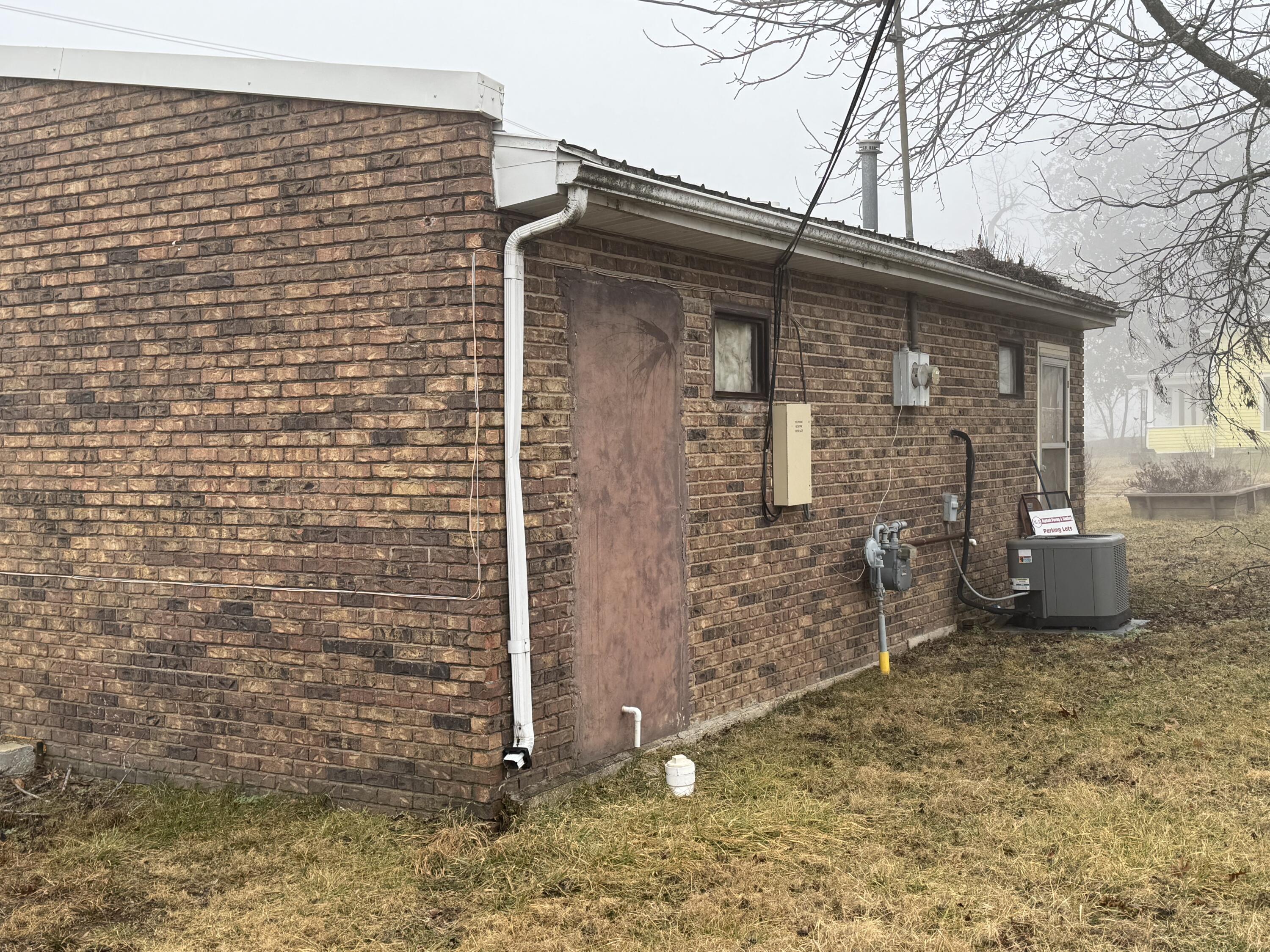 325 West Commercial Street Property Photo 5