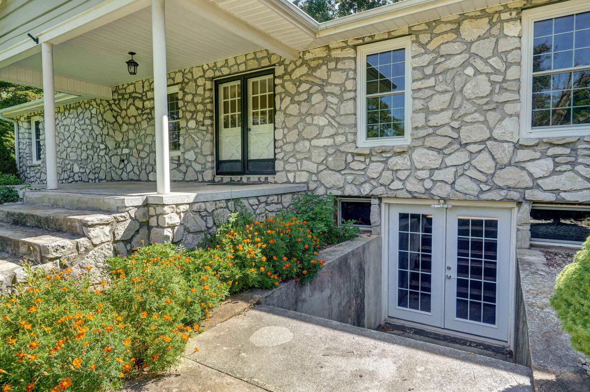 5930 Dd Road Property Photo 8