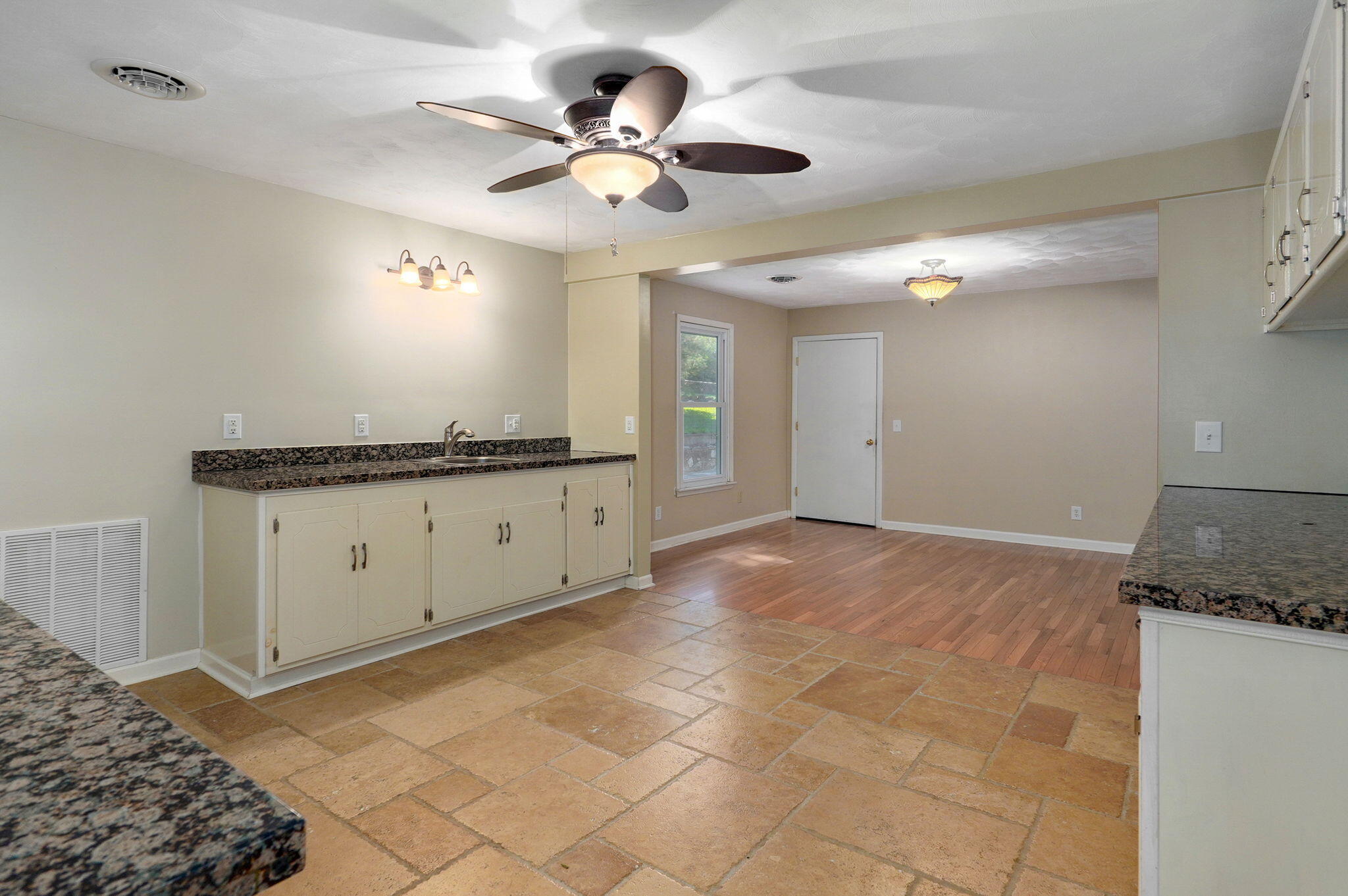 5930 Dd Road Property Photo 19
