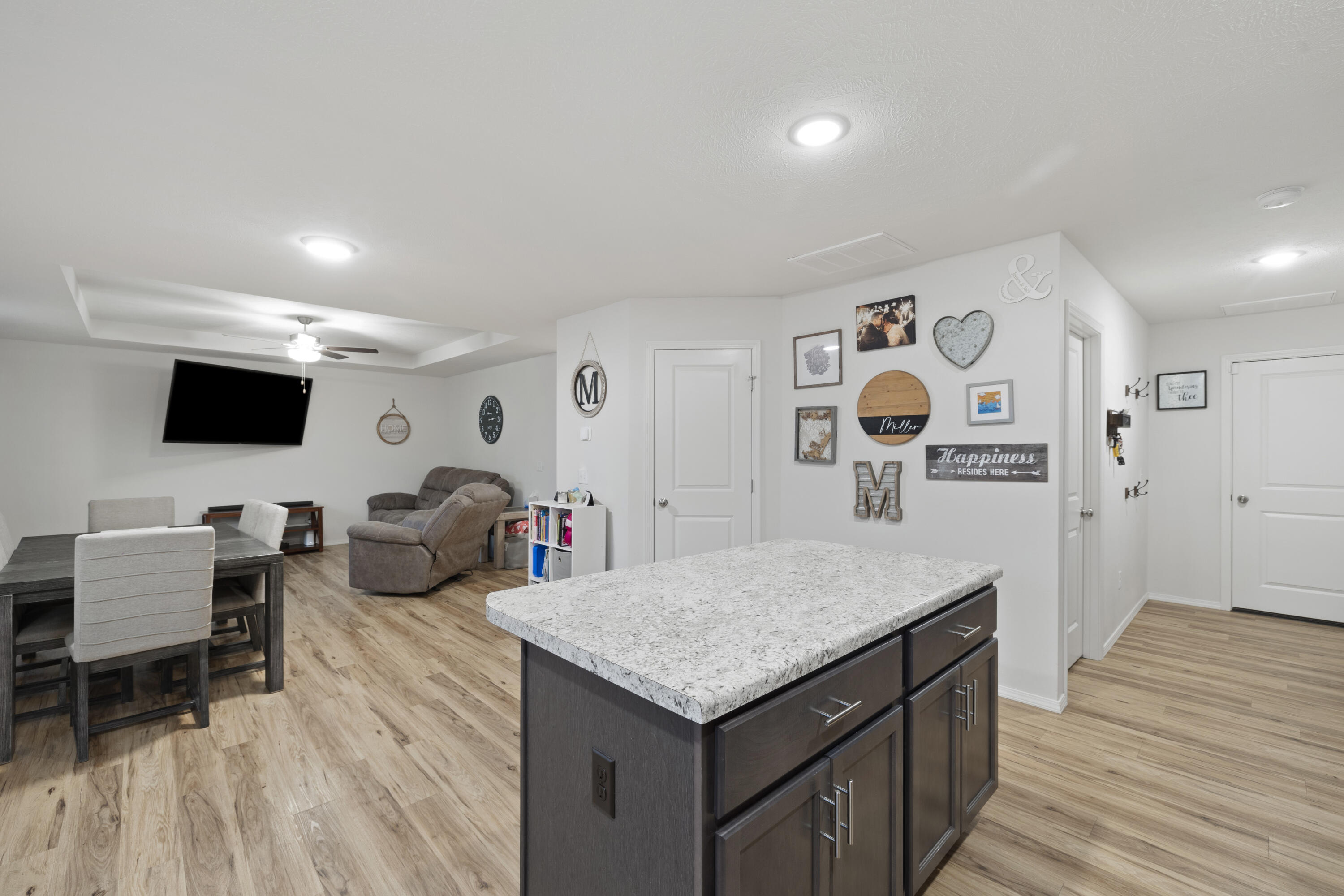 1503 South Whitaker Avenue Property Photo 9