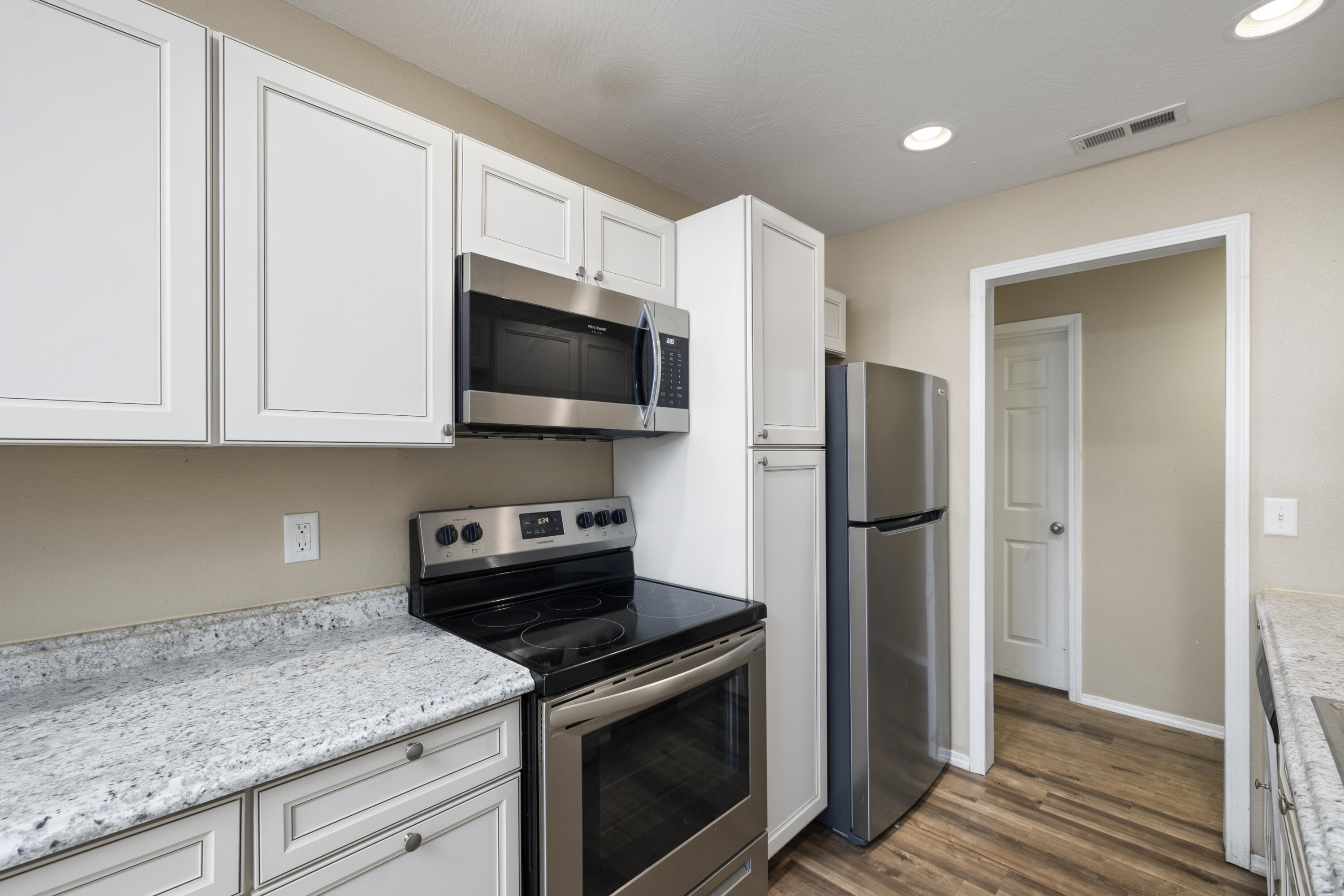 1020 North Ethyl Avenue Property Photo 5