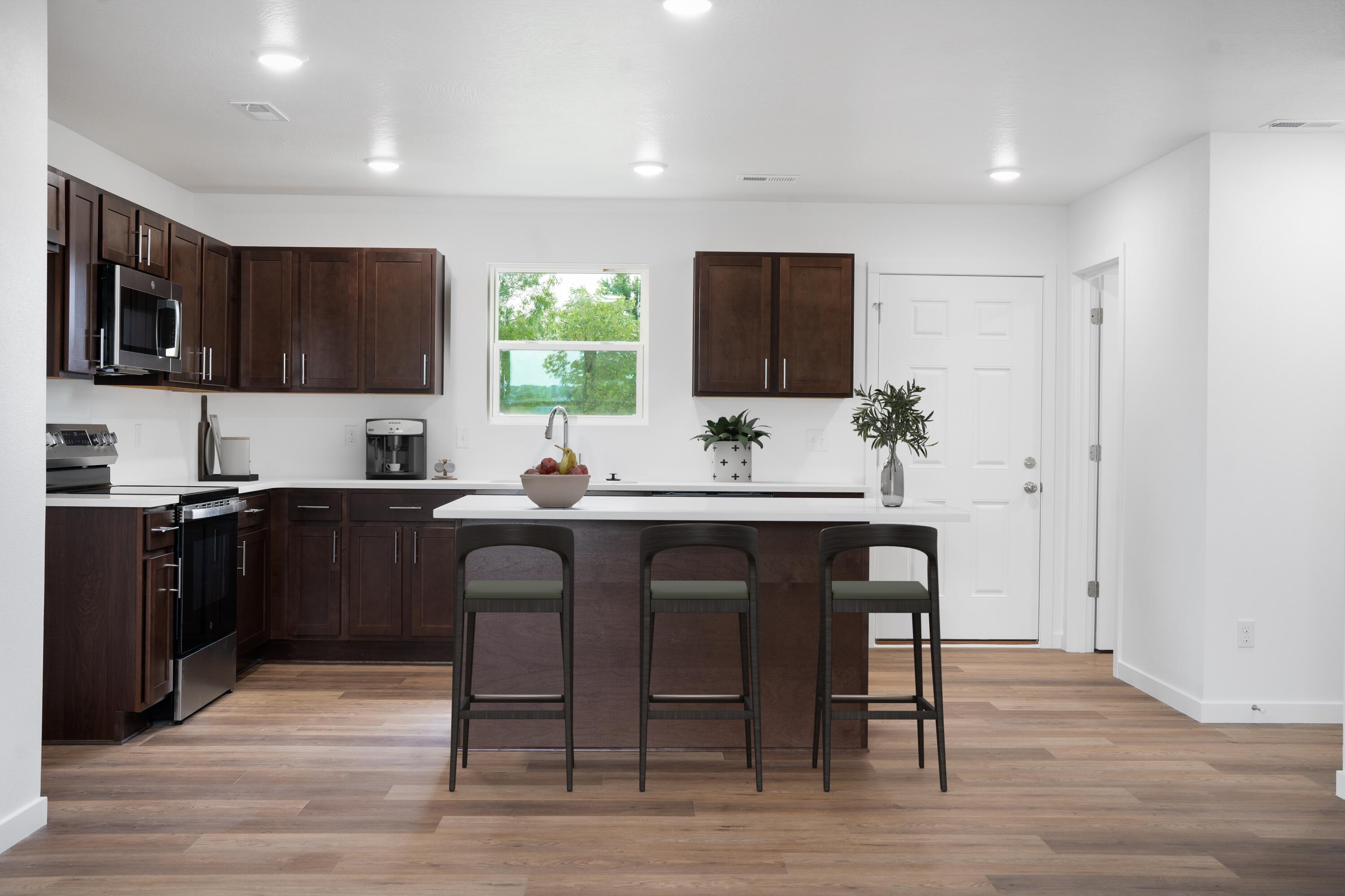 779 Hoffman Hills Boulevard Property Photo 3