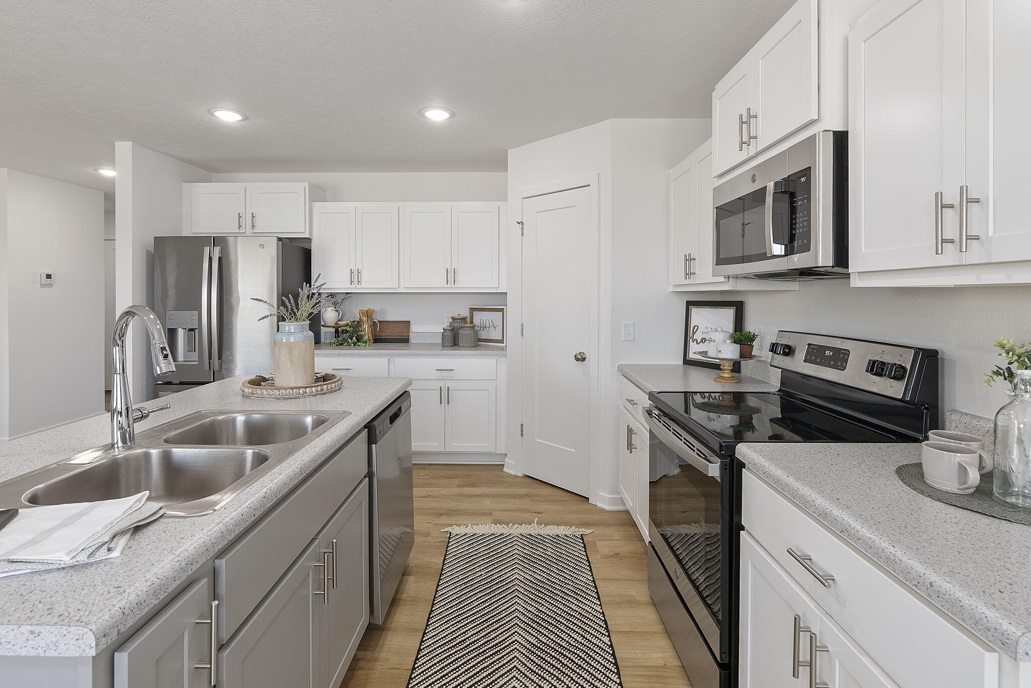780 Hoffman Hills Boulevard Property Photo 6