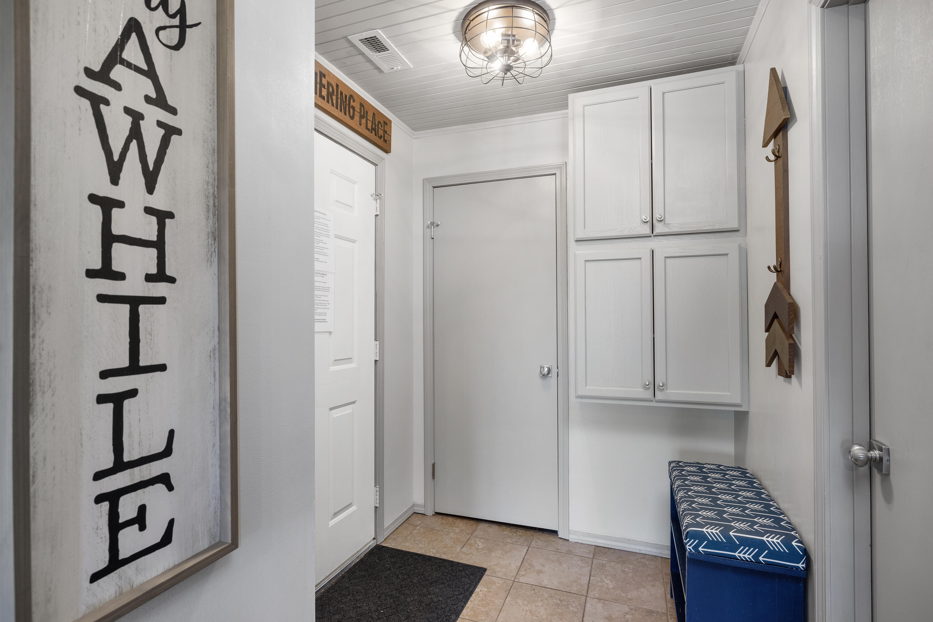 321 Notch Lane Property Photo 4
