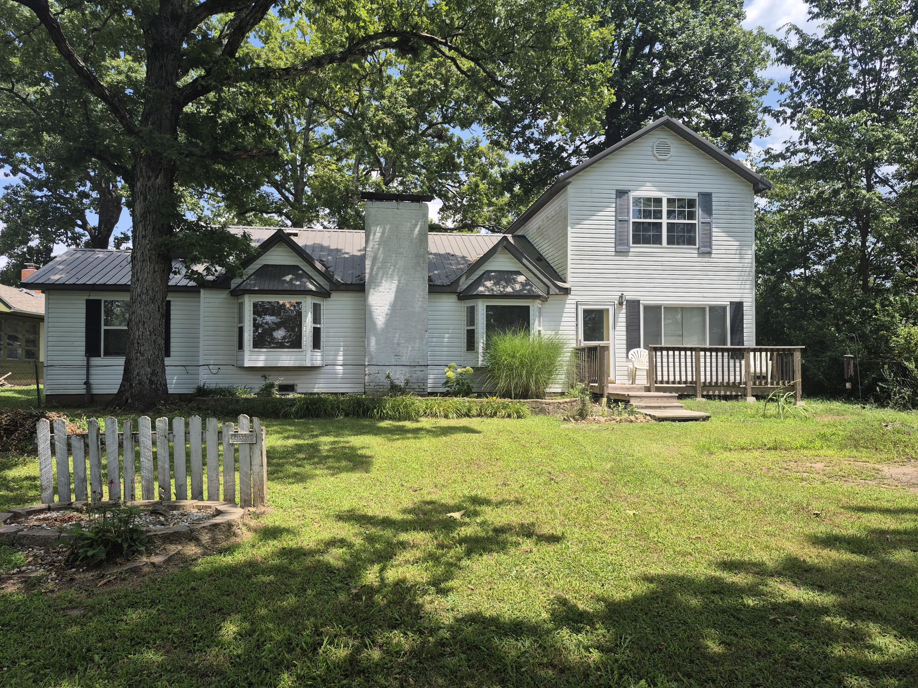 138 South Hickory Street Property Photo 1