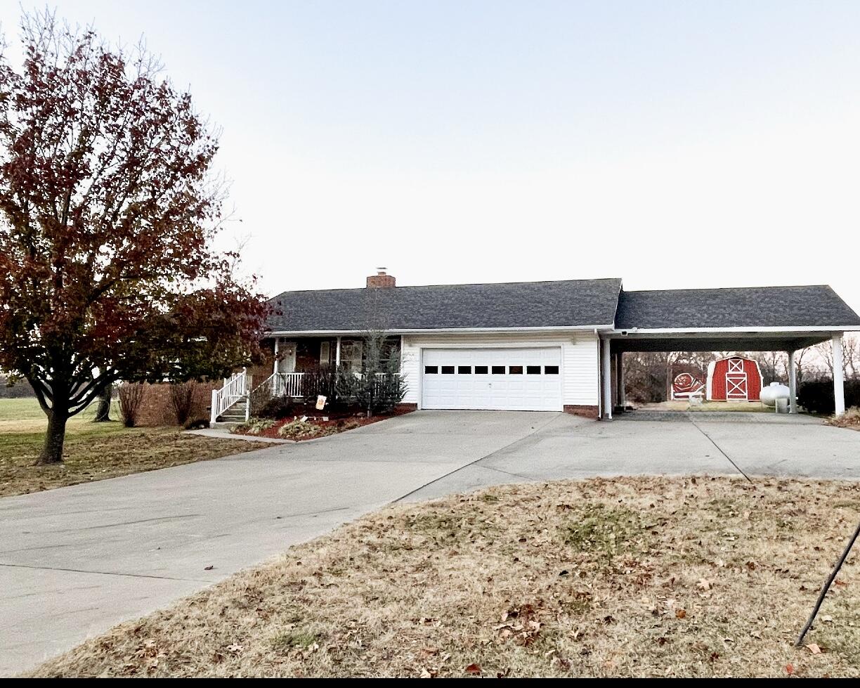 3367 Splitlog Road Property Photo