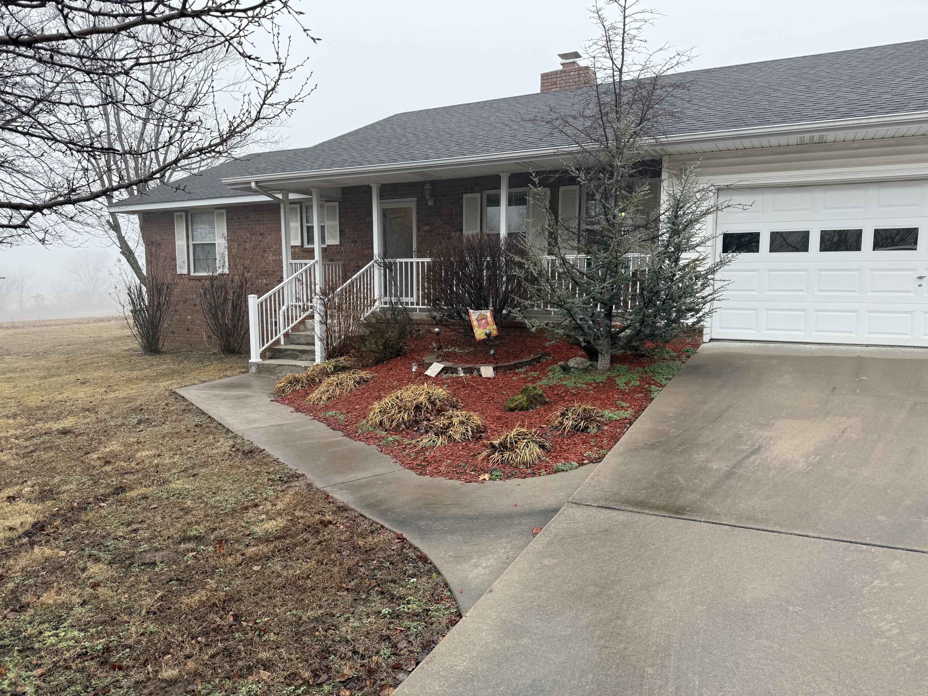 3367 Splitlog Road Property Photo 4
