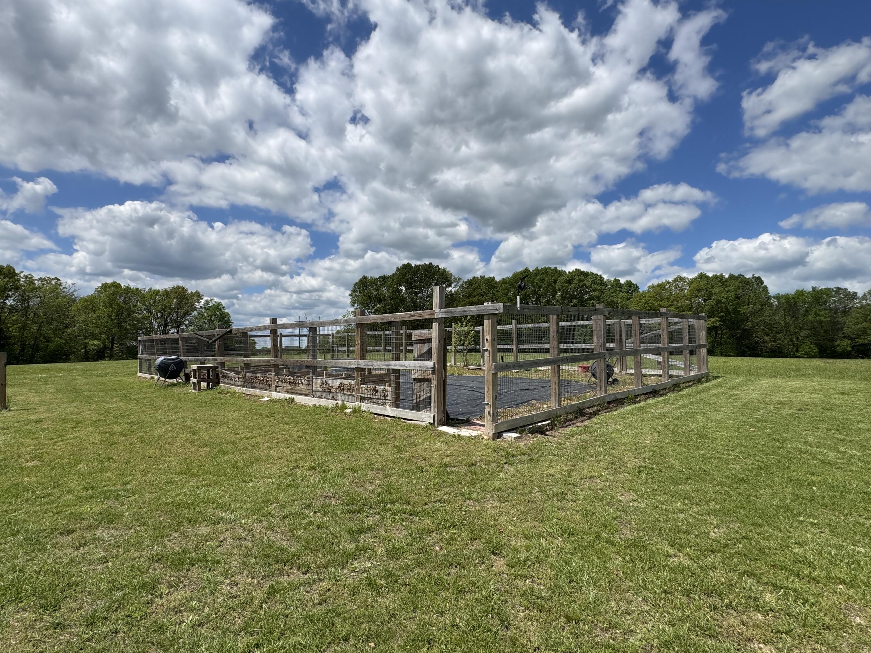 10048 County Road Y-521 Property Photo 4