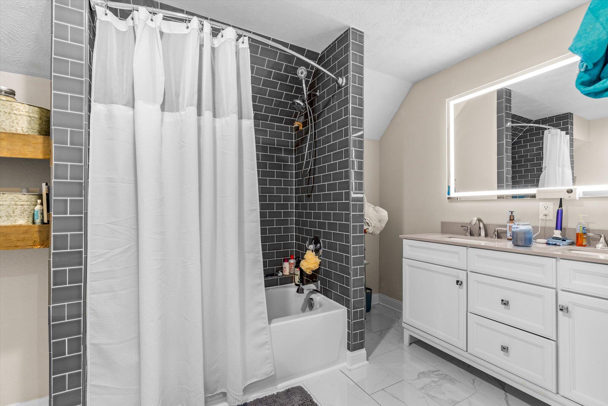 10048 County Road Y-521 Property Photo 27