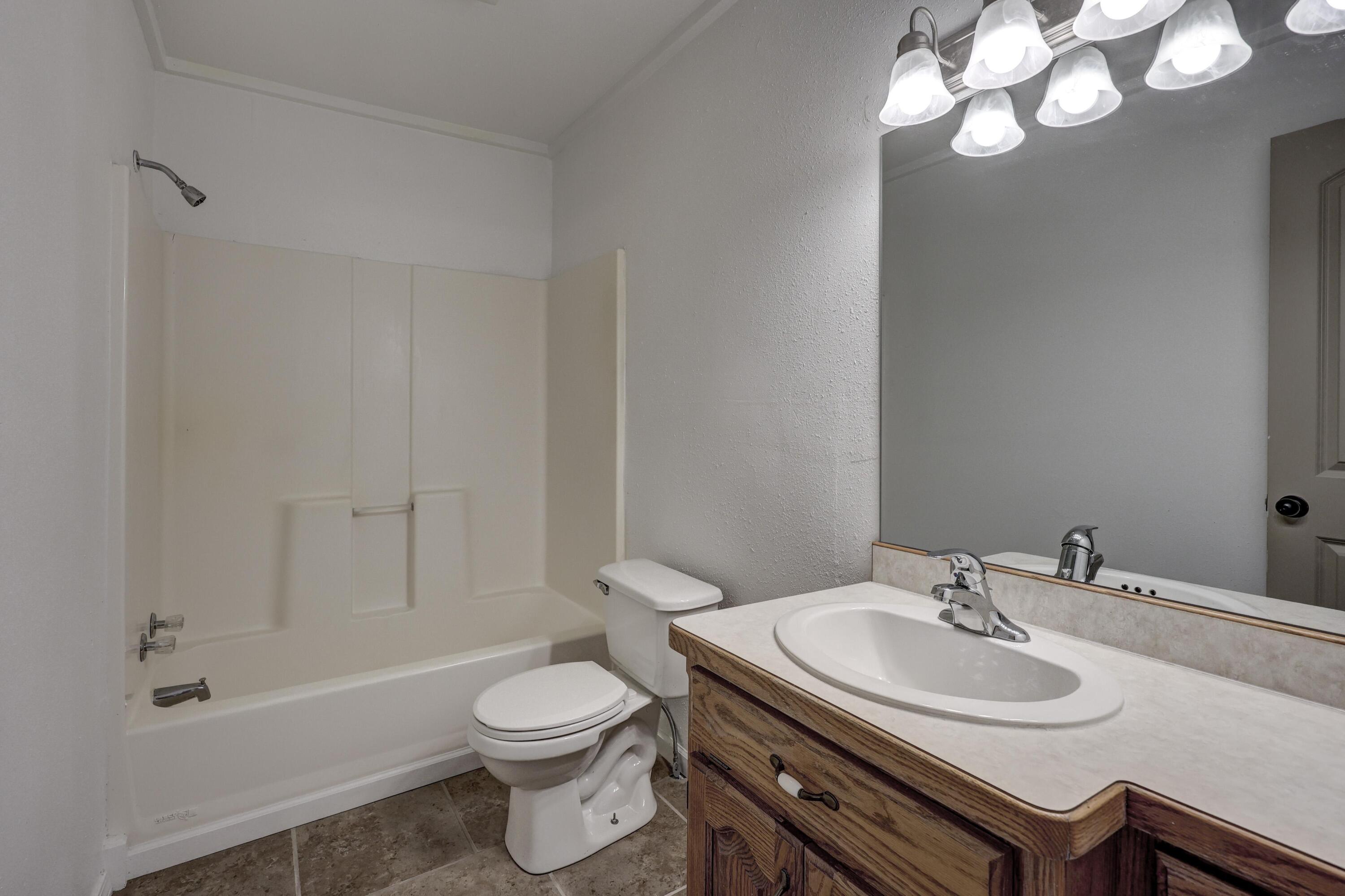 9637 County Road 200 Property Photo 15