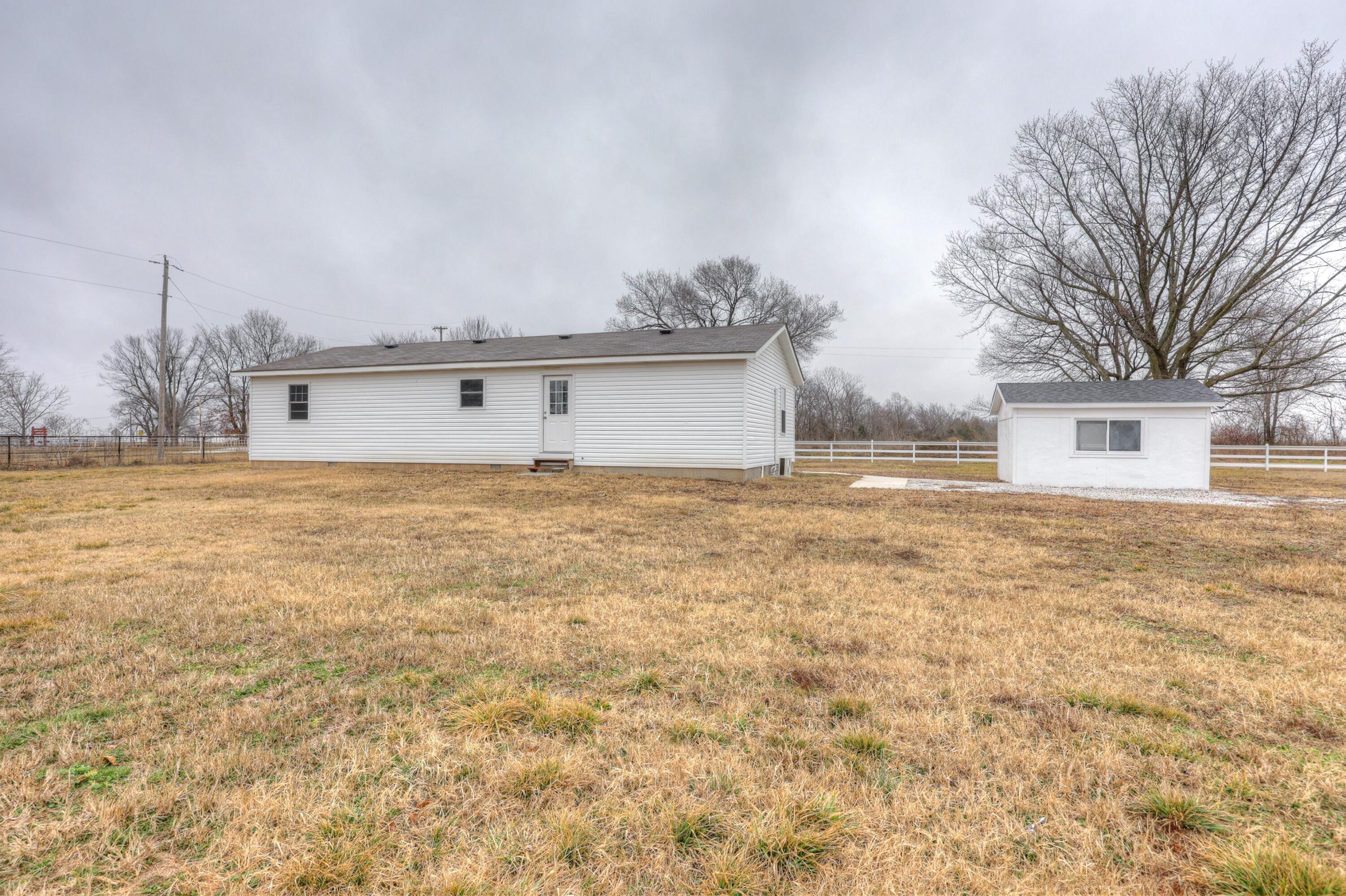 9637 County Road 200 Property Photo 27