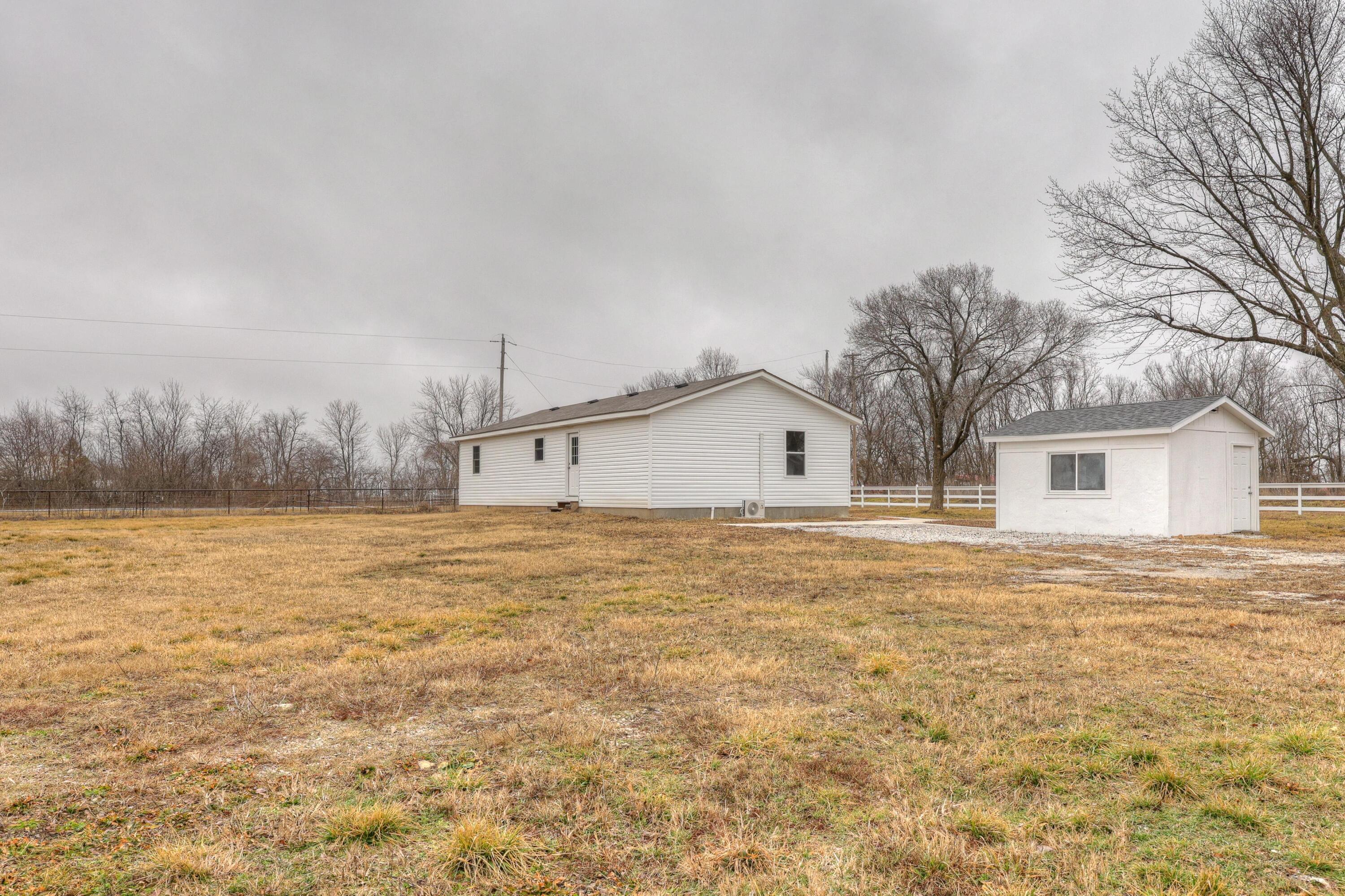 9637 County Road 200 Property Photo 33