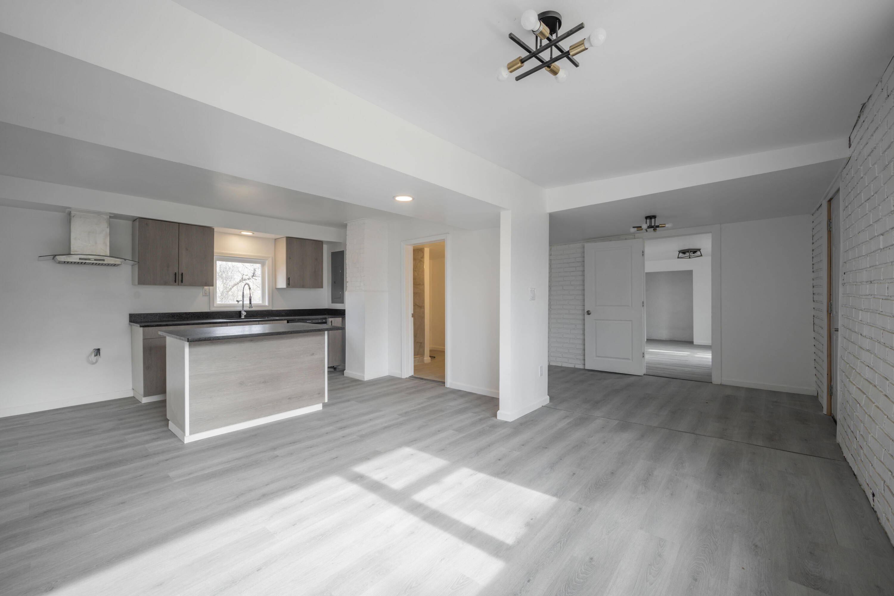 18662 Norway Road Property Photo 8
