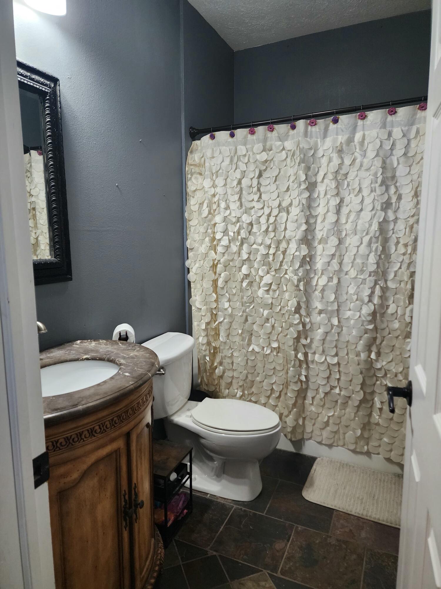 21306 Lawrence 2074 Property Photo 12