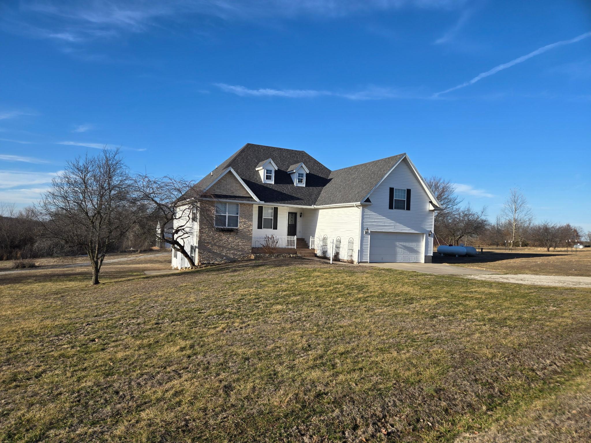 21306 Lawrence 2074 Property Photo 40