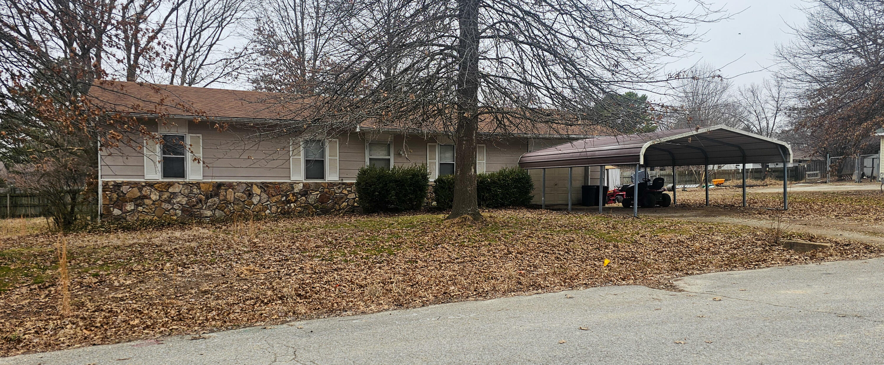 2211 Joanne Drive Property Photo 3