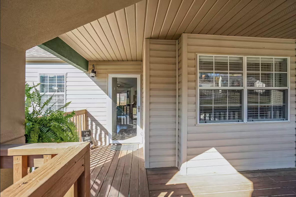 5 Woodpecker Lane Property Photo 3