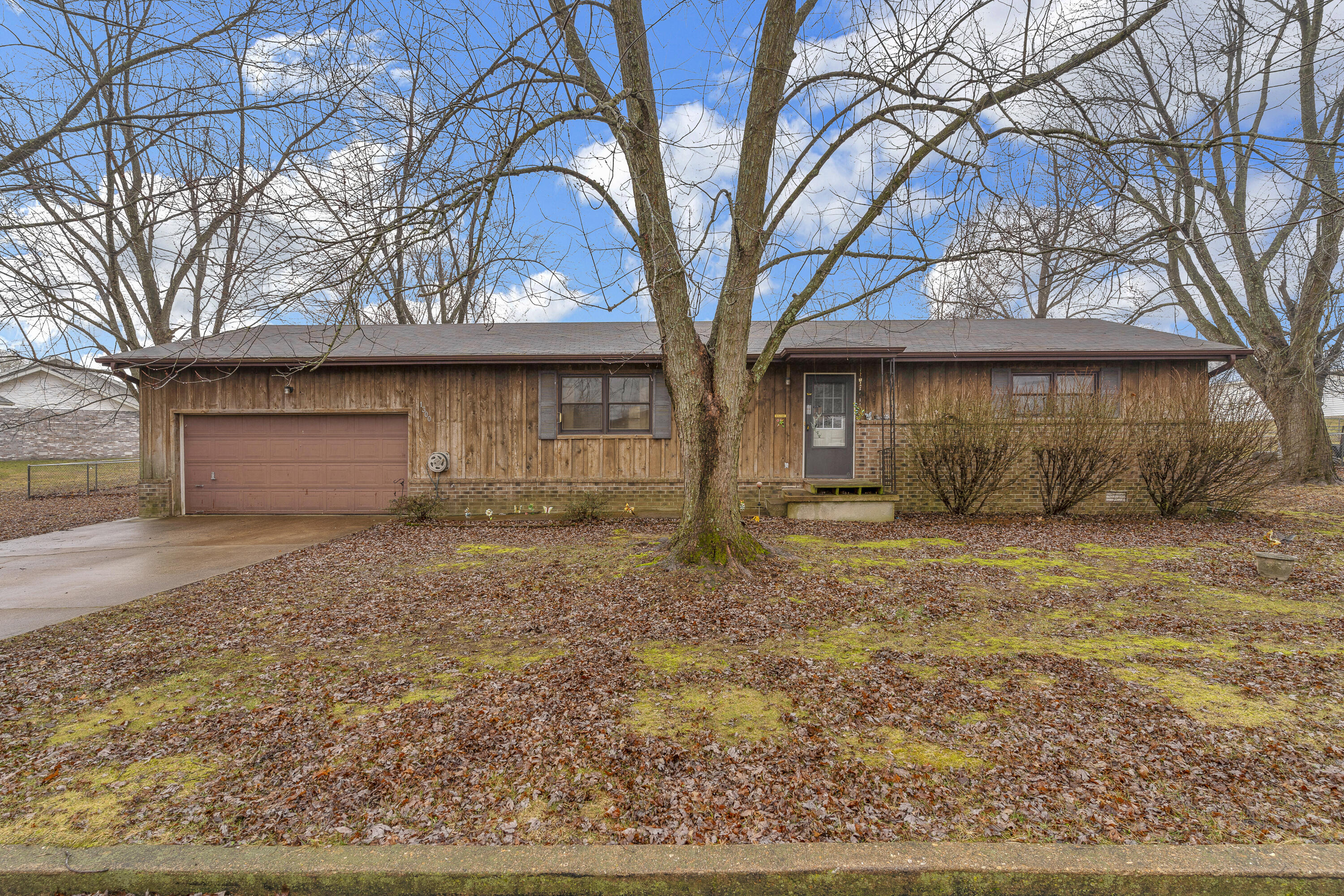 1300 East 10th Street Property Photo