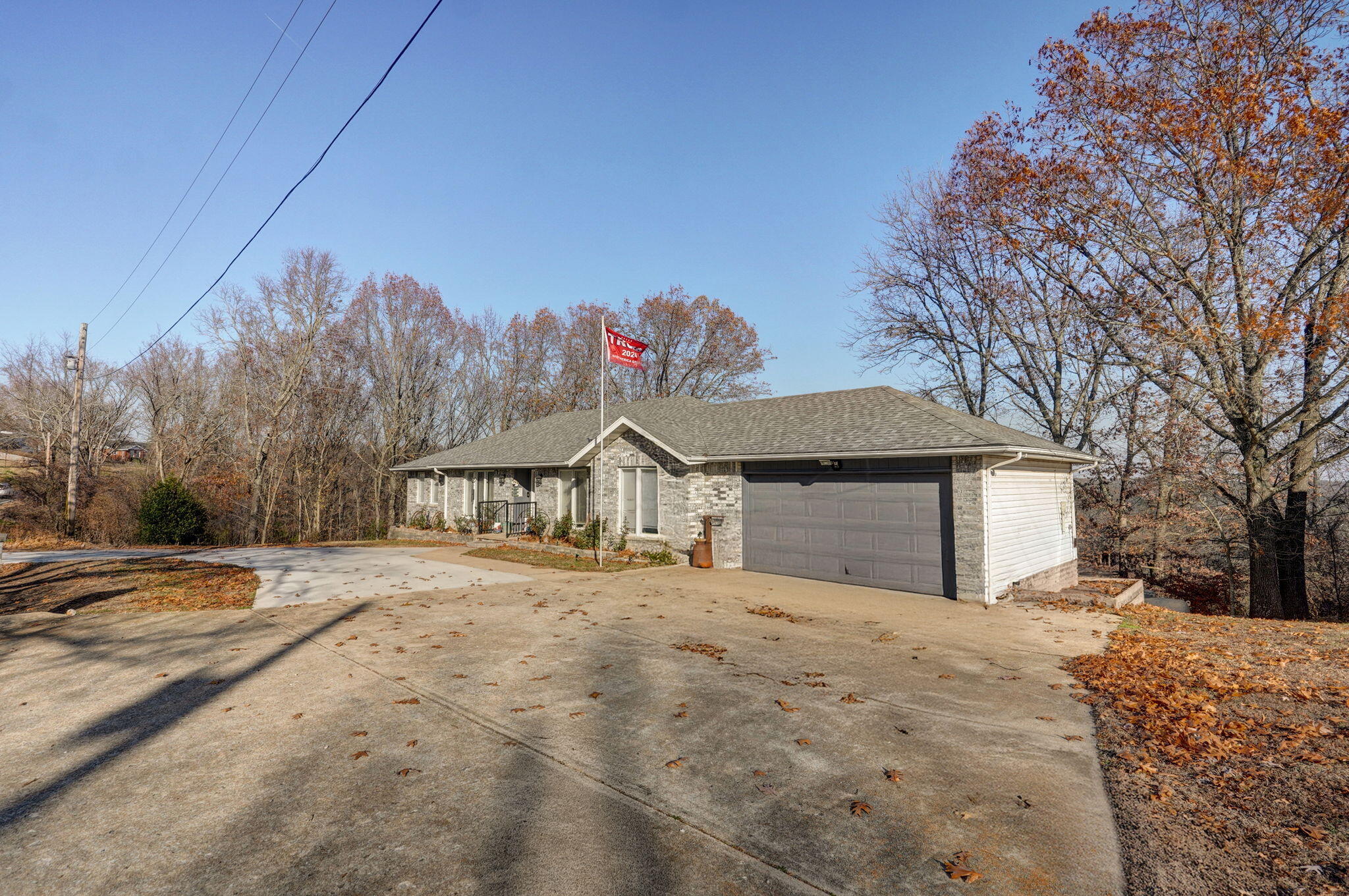 89 James River Road Property Photo 2