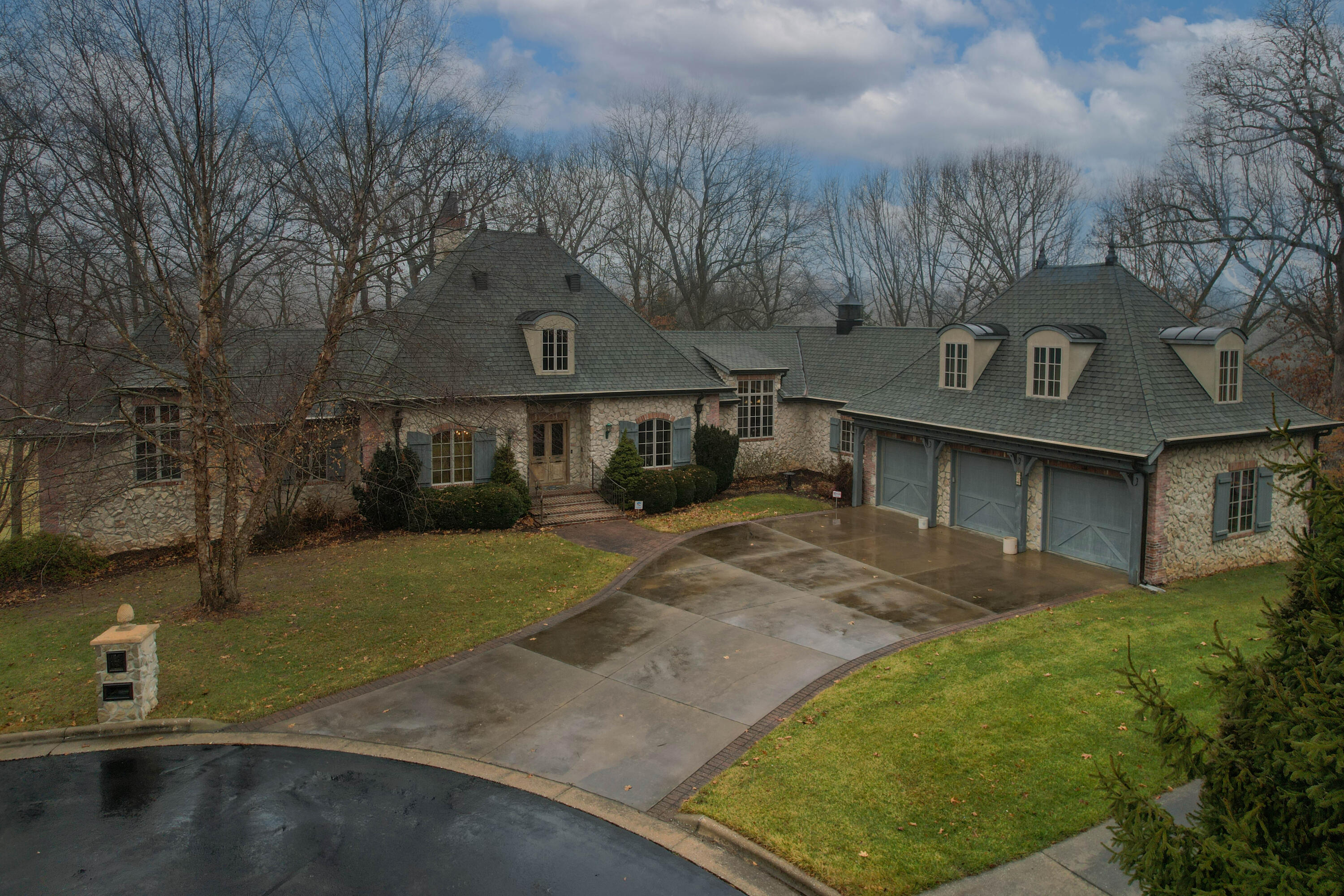 707 South Hickory Terrace Property Photo 59