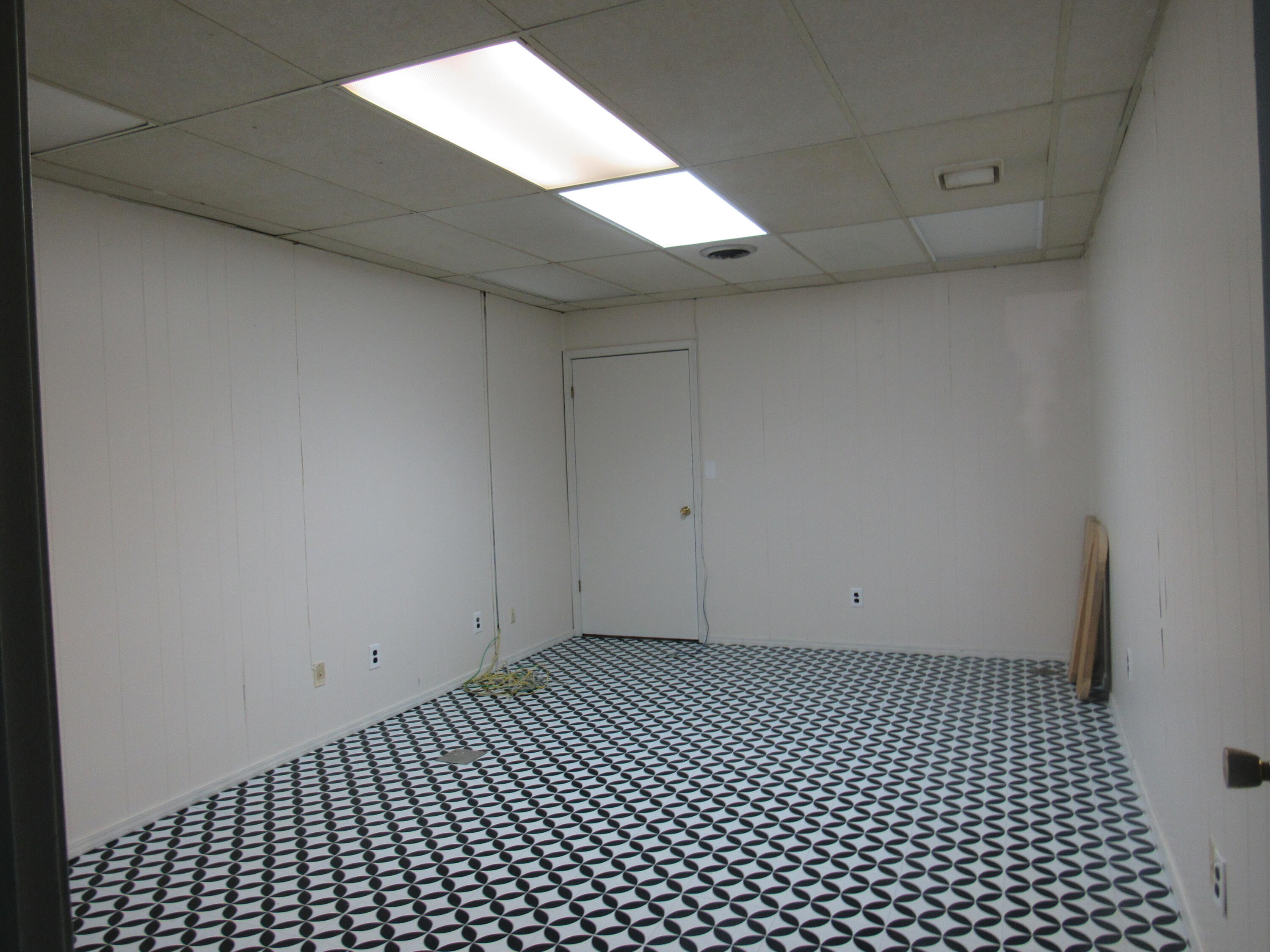 101 North Clay Street Property Photo 8