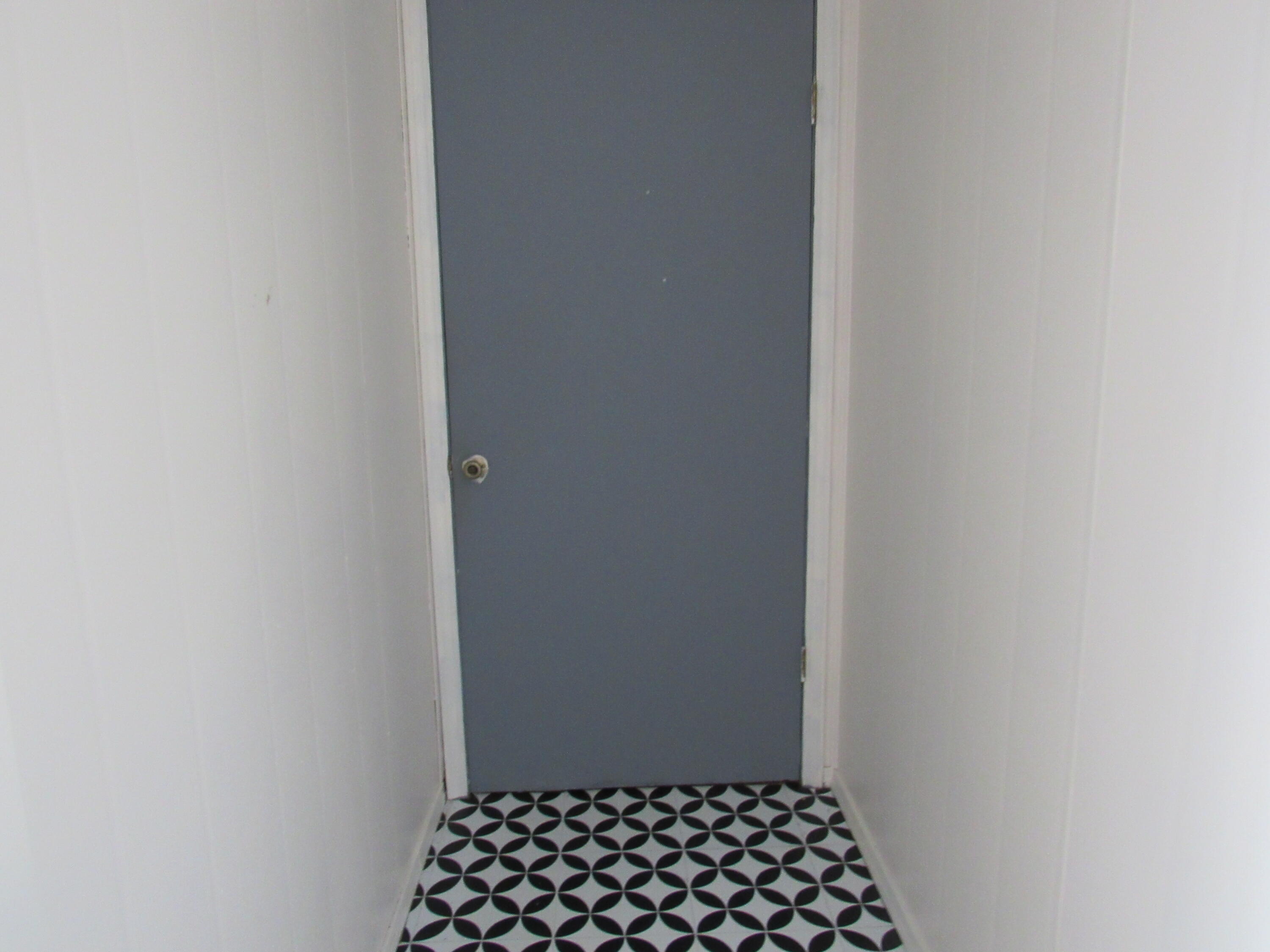101 North Clay Street Property Photo 9