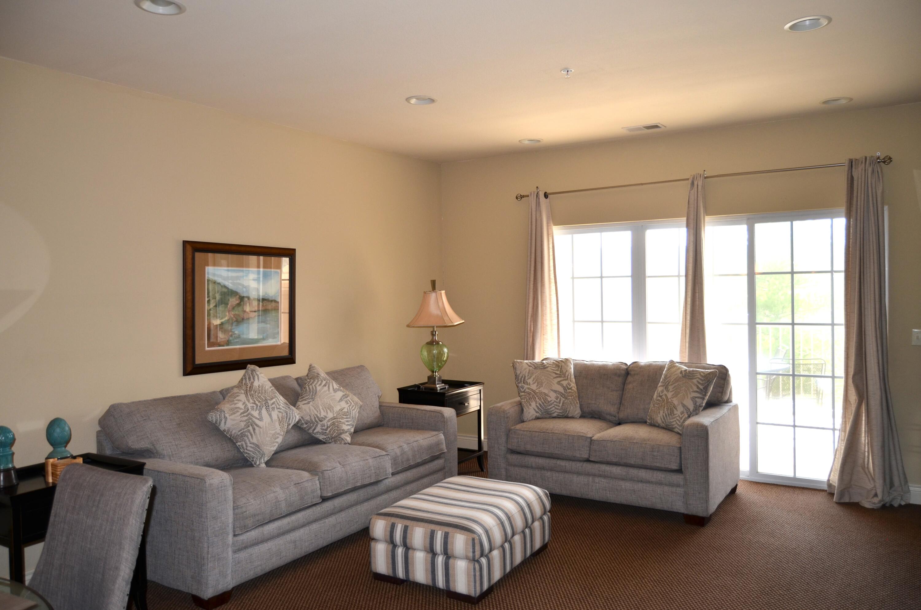 201 Prairie Dunes Drive Property Photo 6