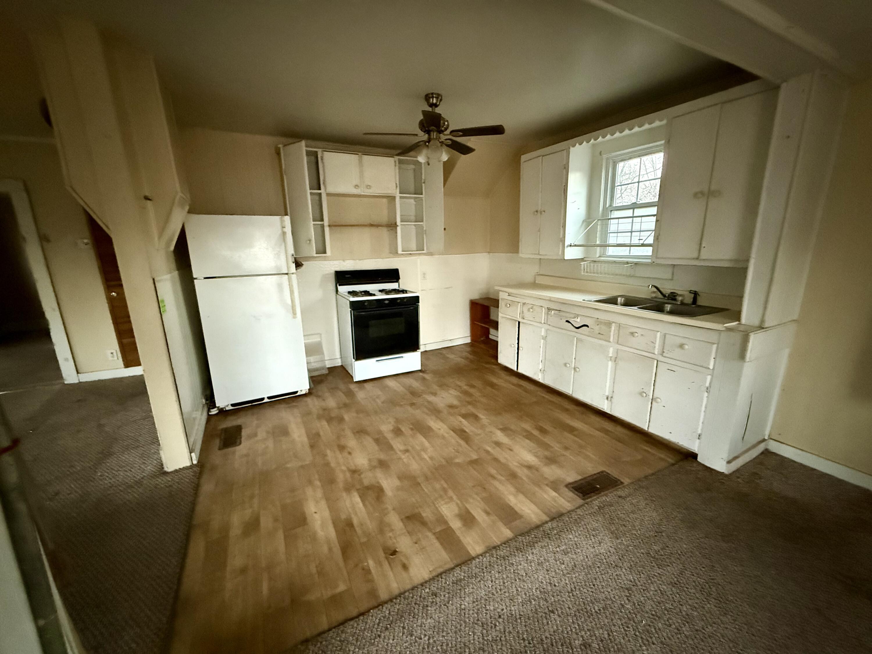 604 Poplar Street Property Photo 6