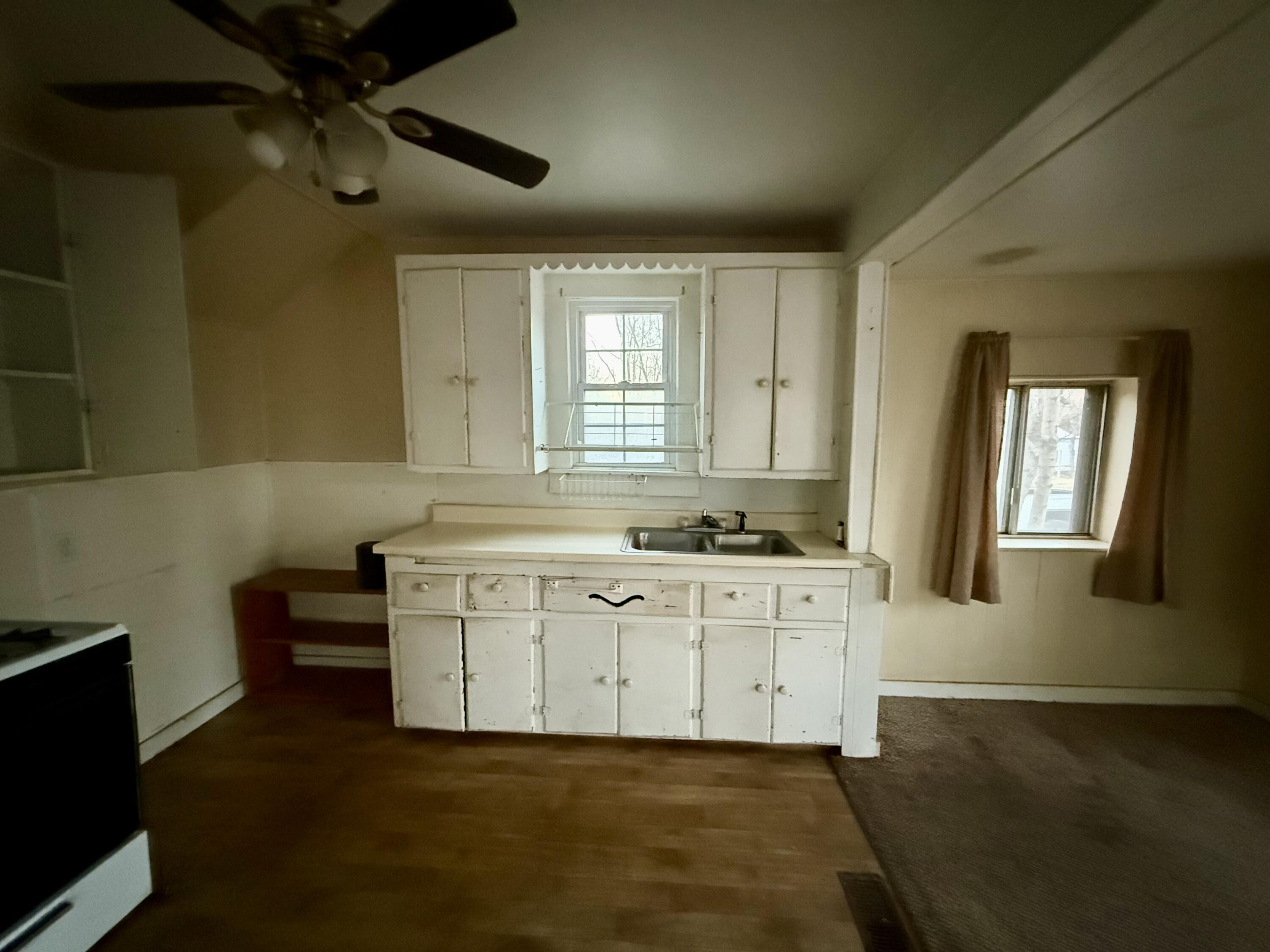 604 Poplar Street Property Photo 8