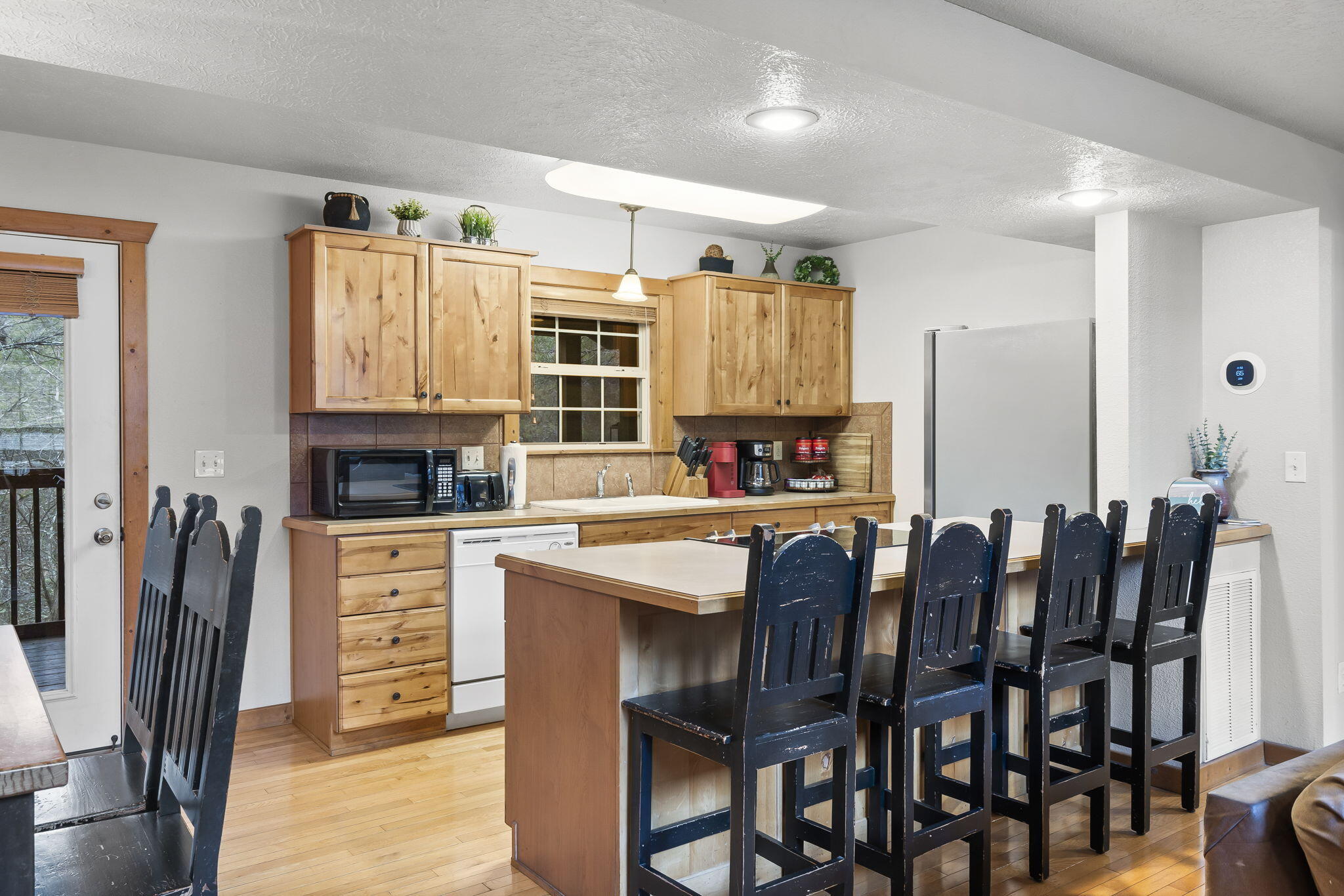159 Cantwell Lane Property Photo 7