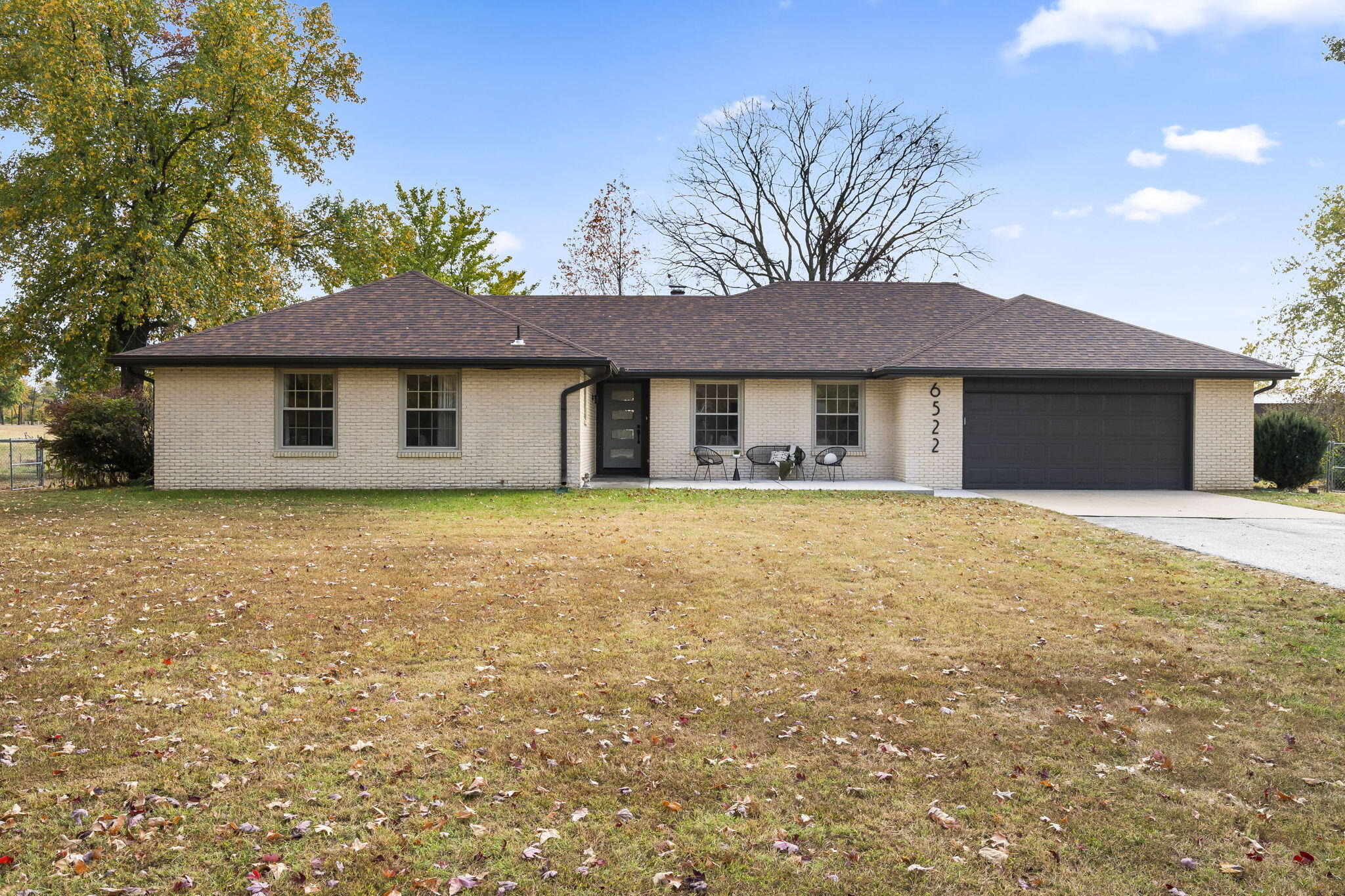 6522 East Farm Road 186 Property Photo 1