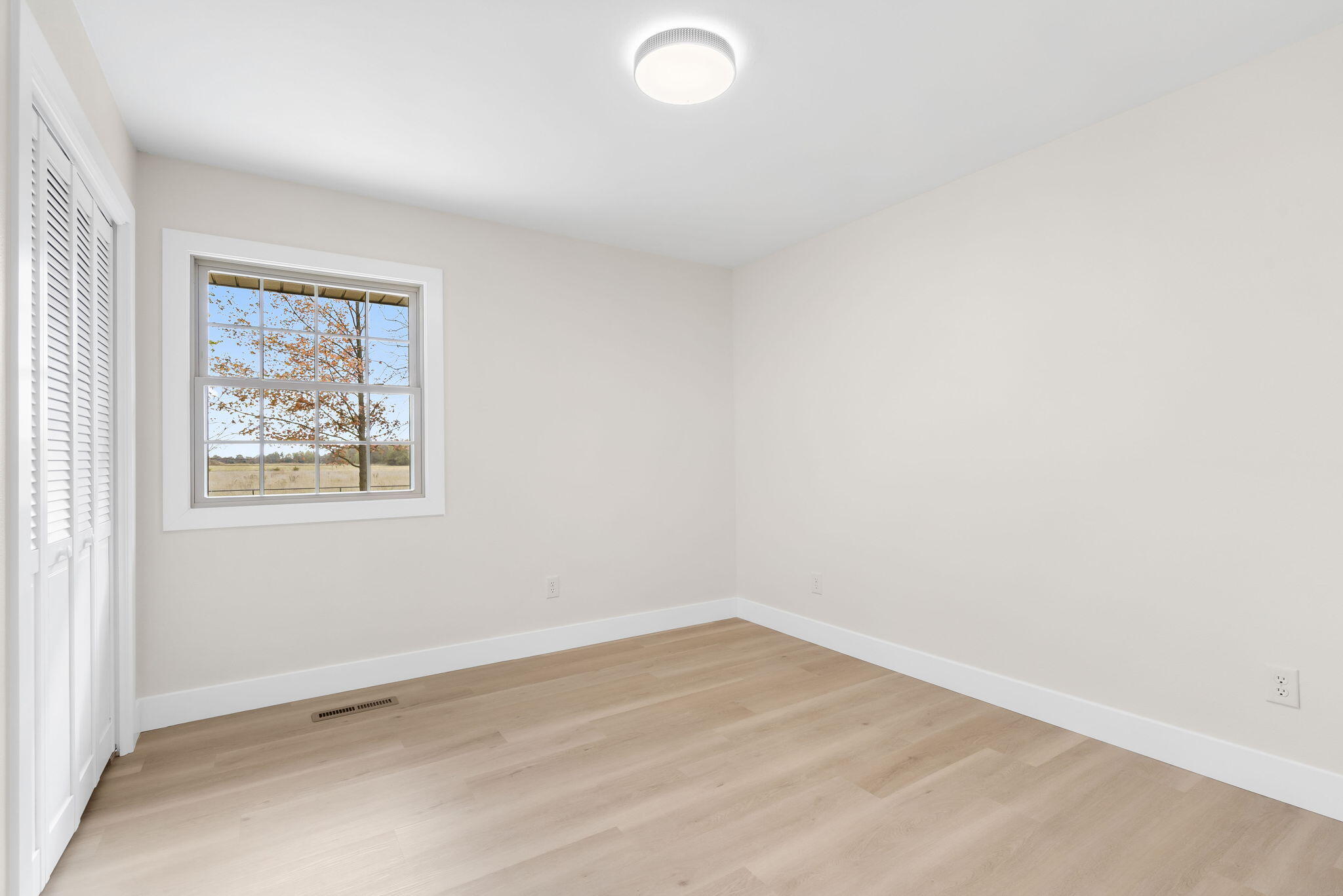 6522 East Farm Road 186 Property Photo 17