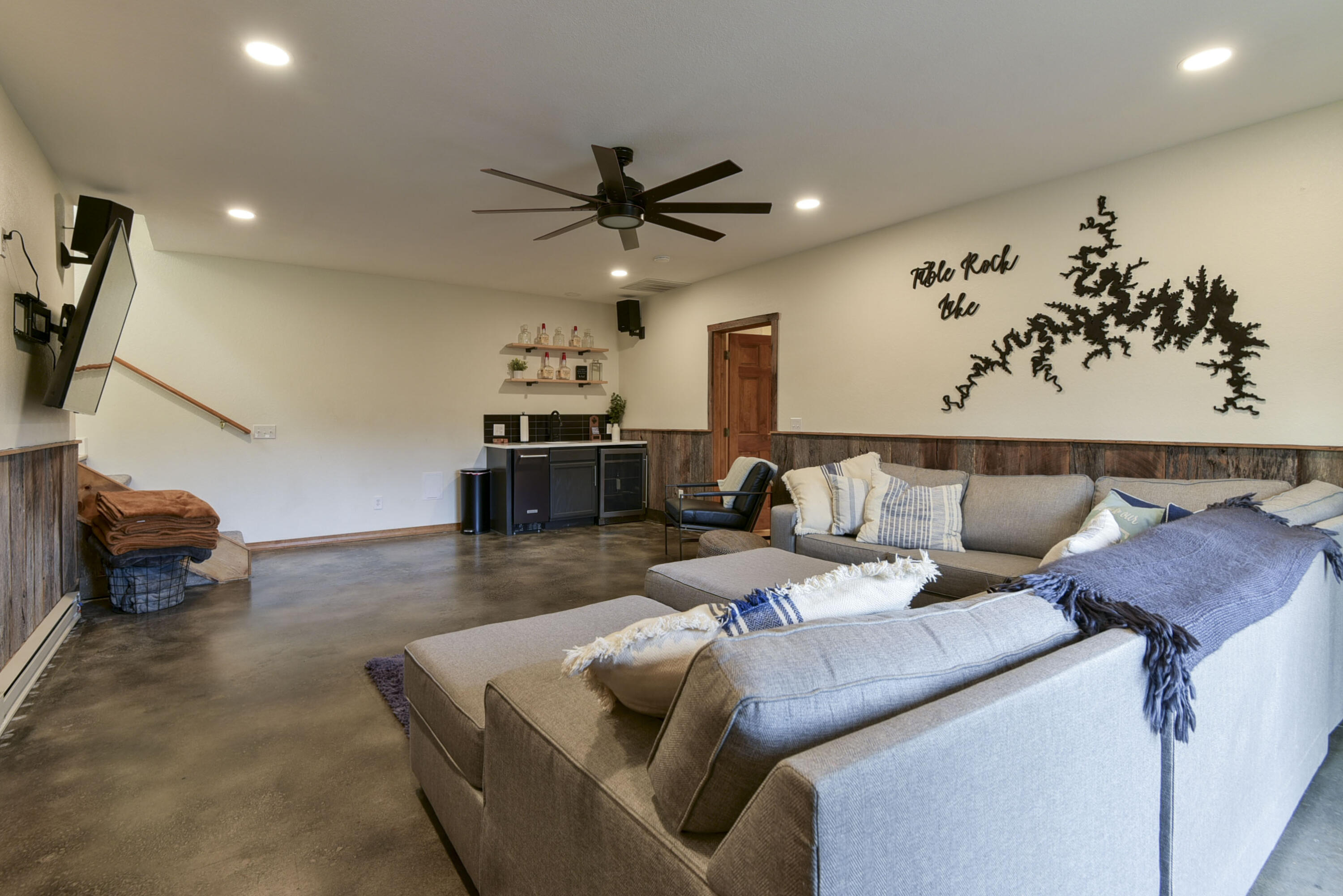 27534 Farm Road 2240 Property Photo 34