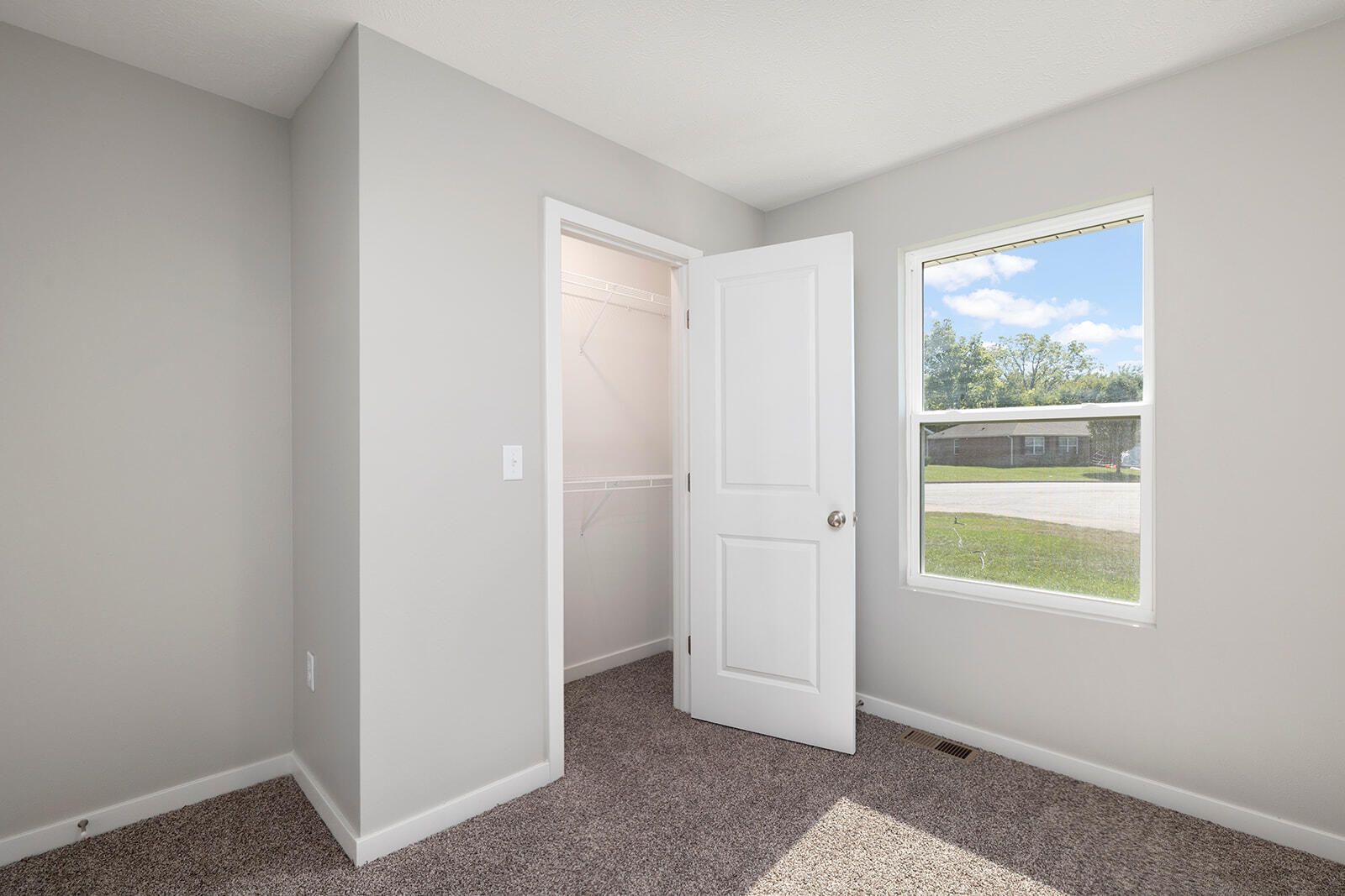 2125 South Mesa Drive Property Photo 4