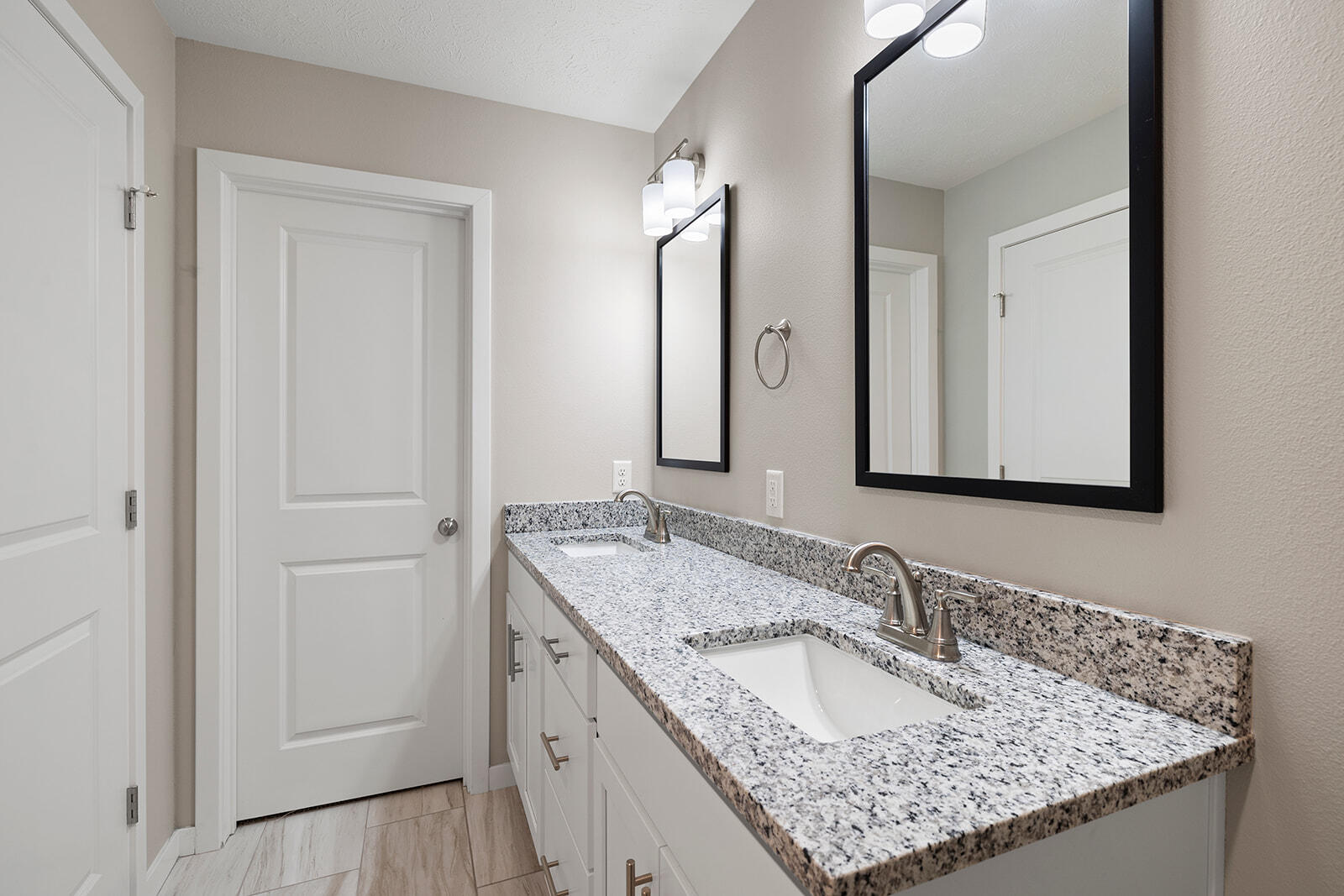 2125 South Mesa Drive Property Photo 15