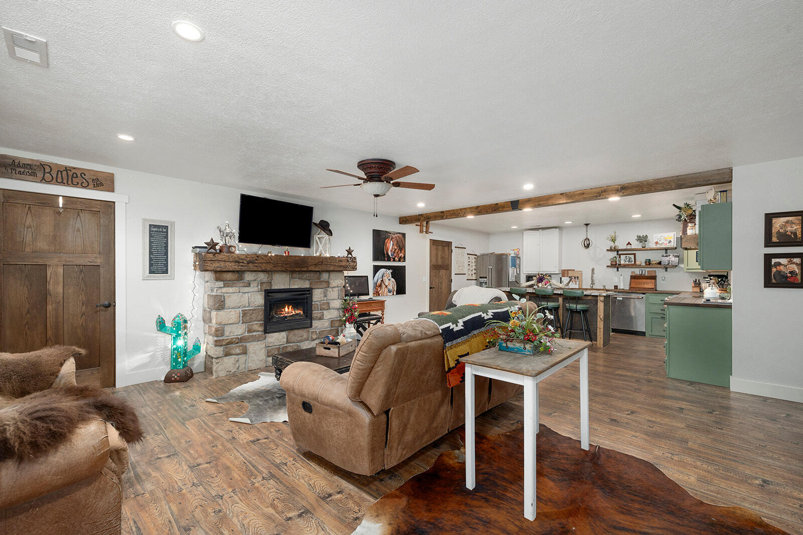 12198 Kitchem Drive Property Photo 6