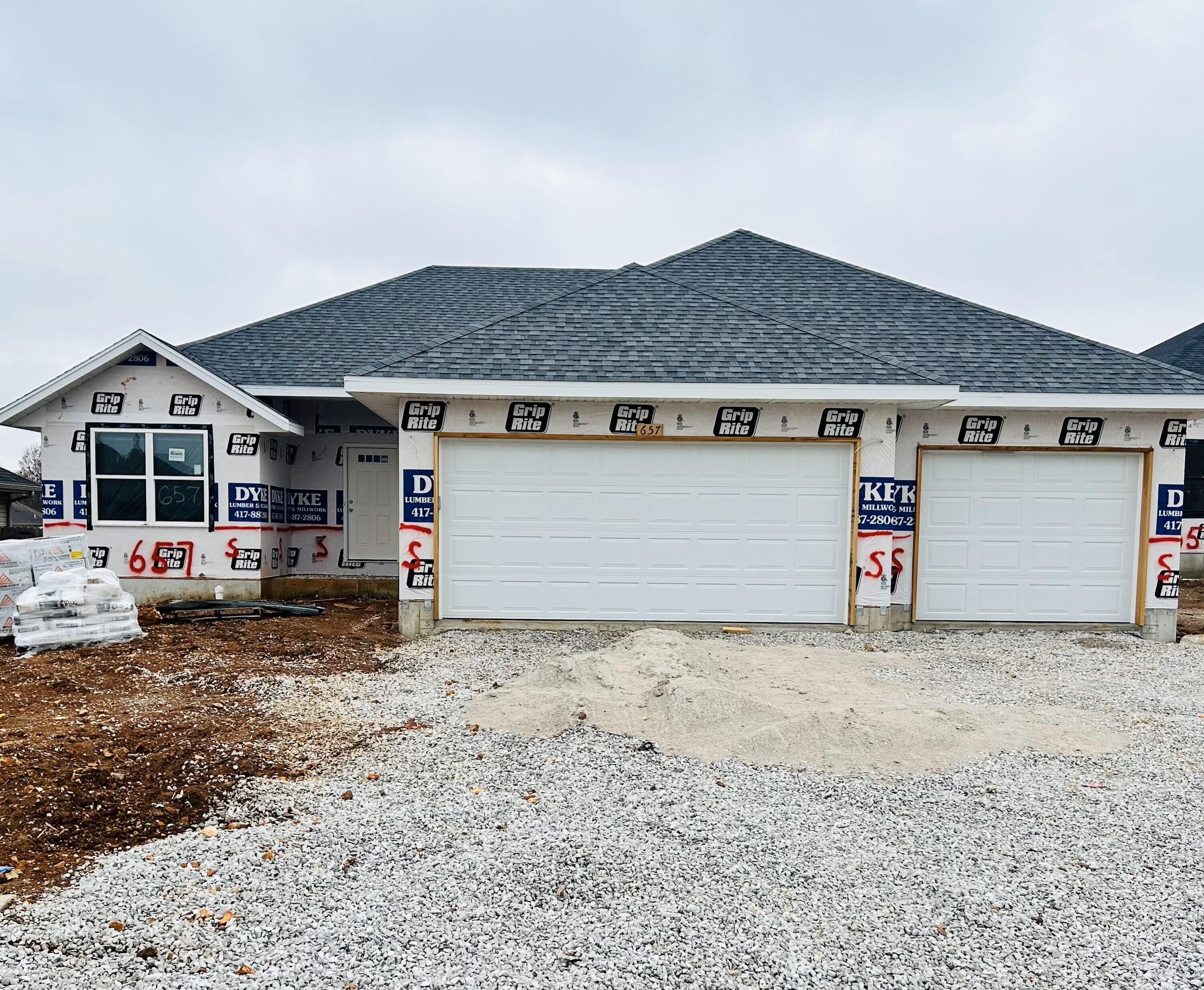 657 North Montego Street Property Photo