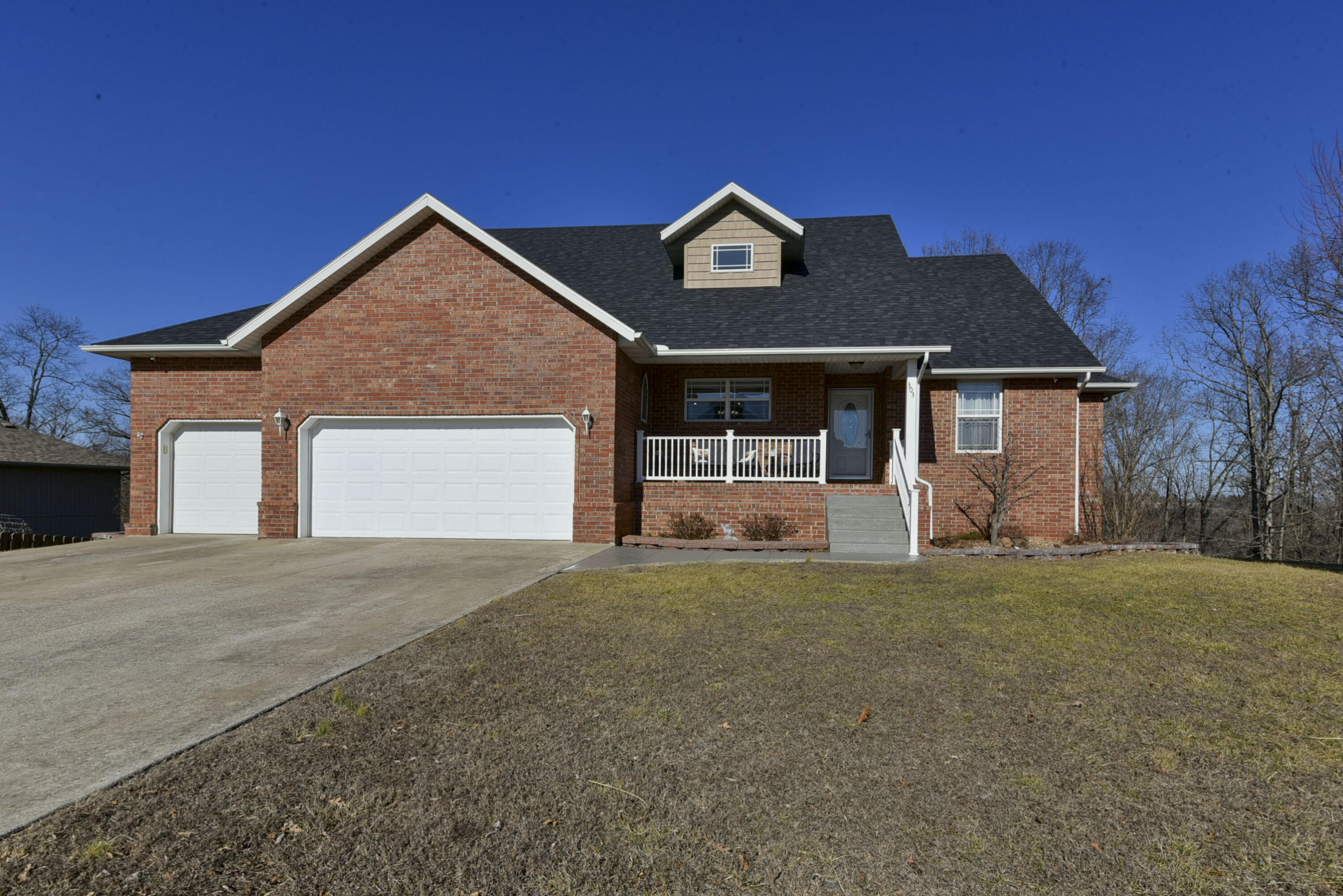 303 Southview Drive Property Photo