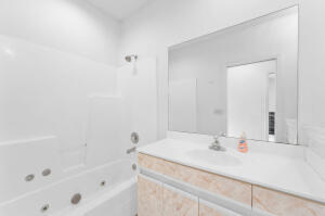 280 Woodland Drive West Property Photo 12