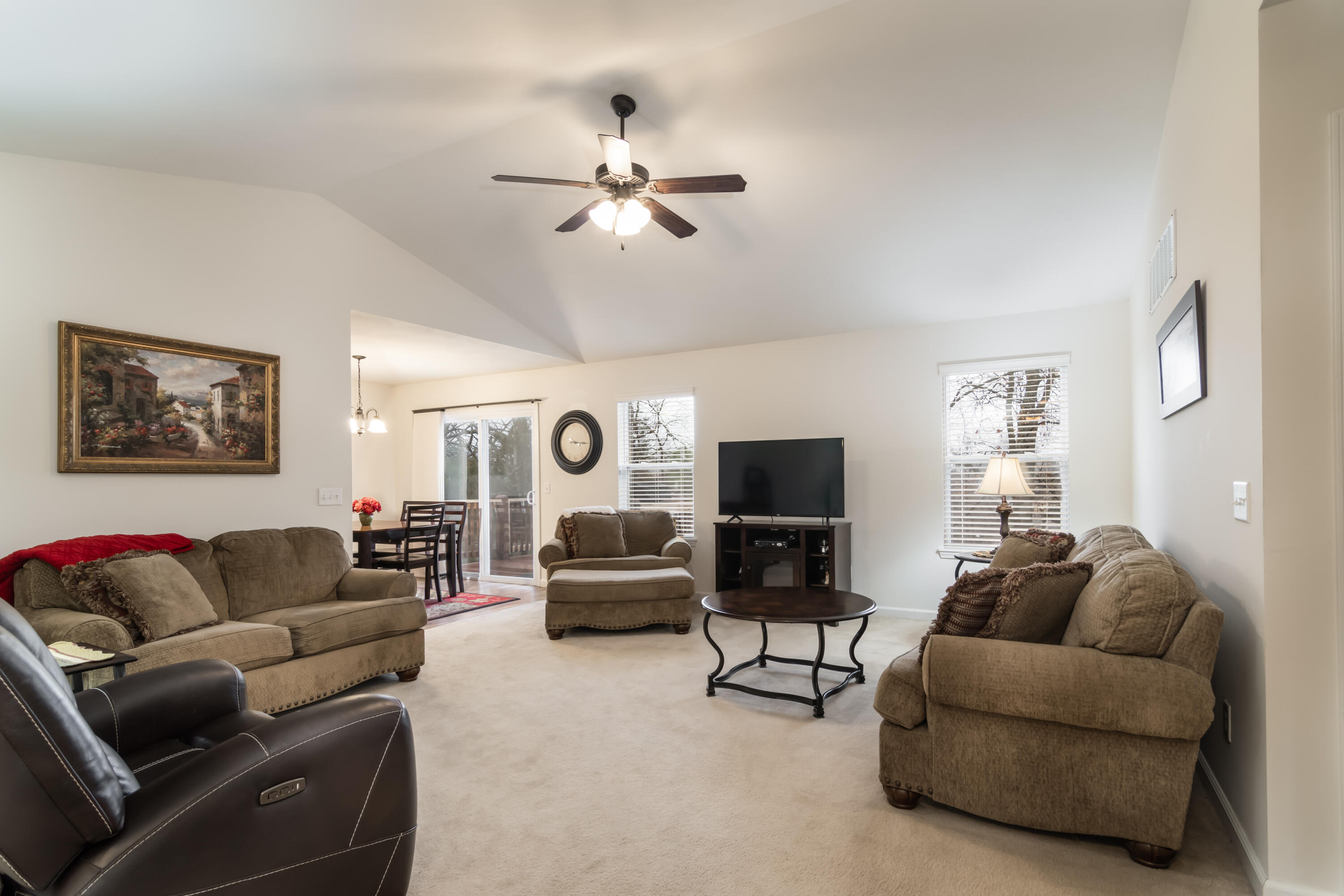 5422 Twelve Oaks Road Property Photo 4