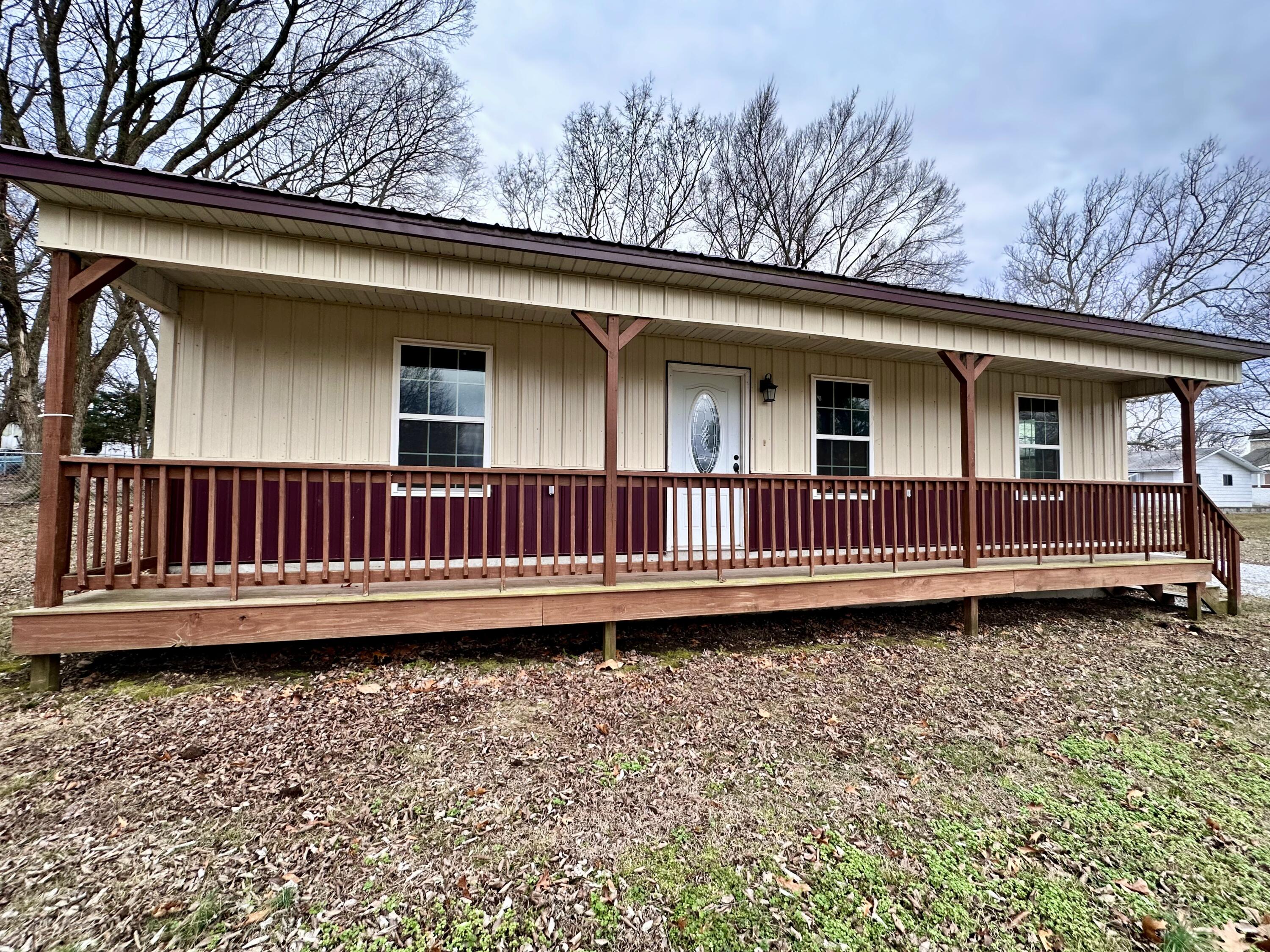406 West Maple Street Property Photo