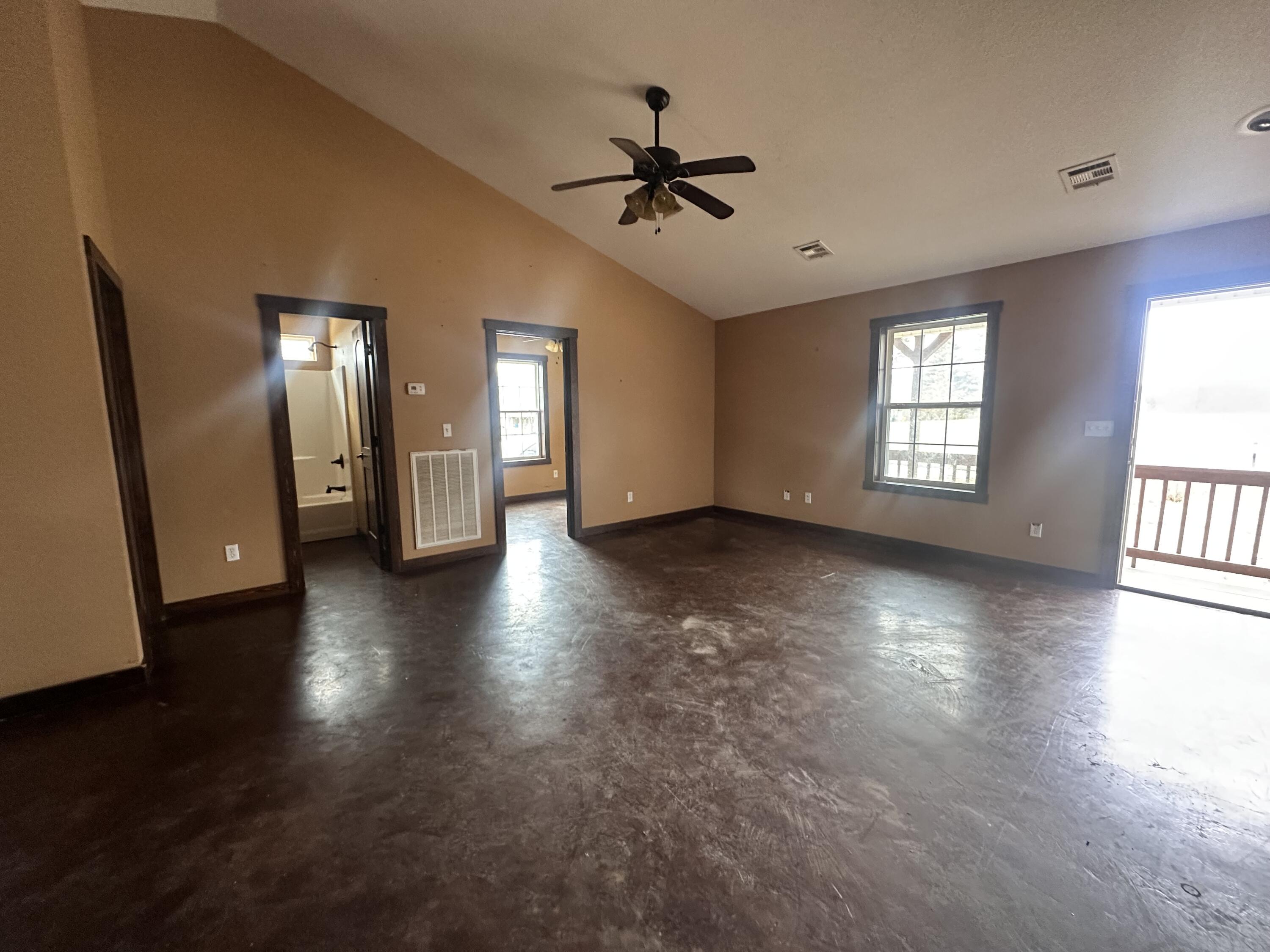 406 West Maple Street Property Photo 6