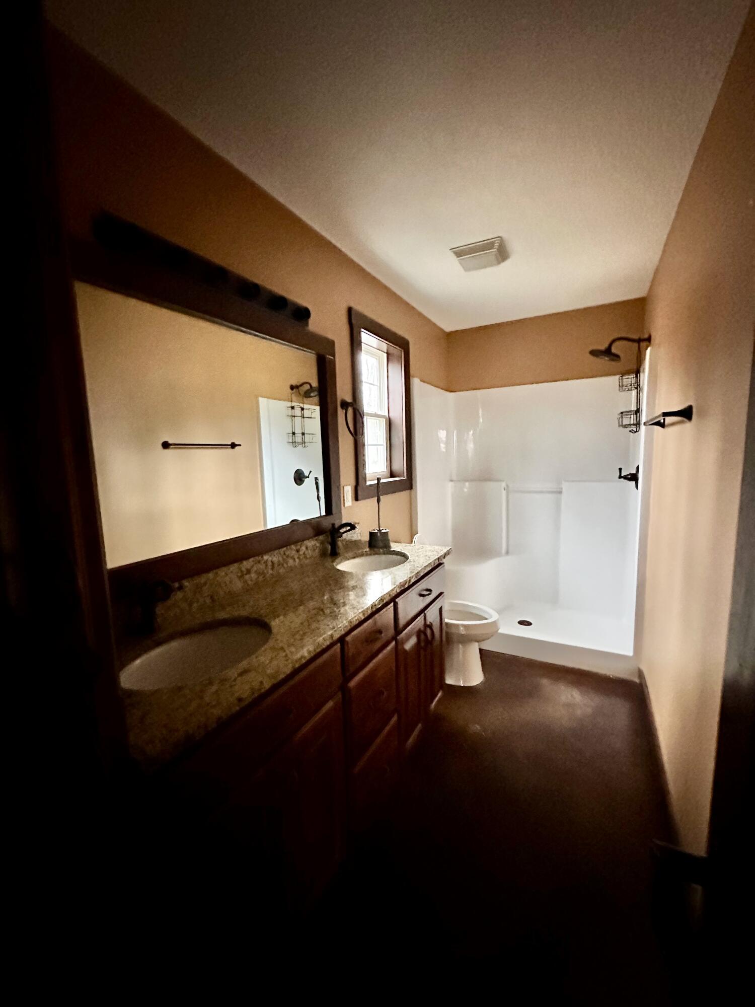 406 West Maple Street Property Photo 11