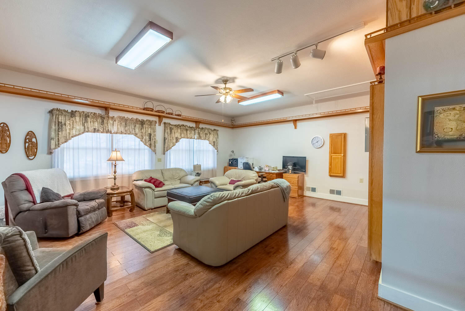 301 Nettleton Avenue Property Photo 9