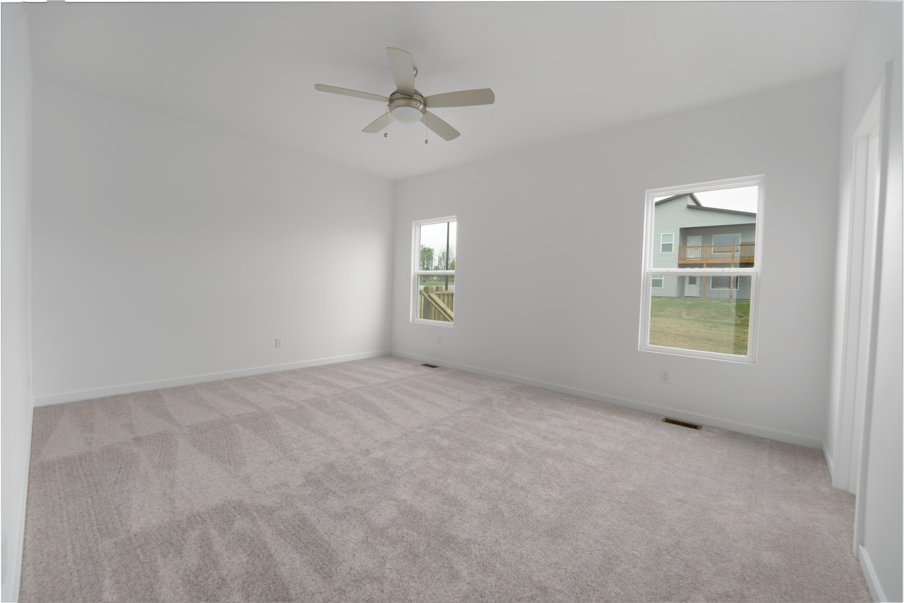 2701 West Pigeon Drive Property Photo 4