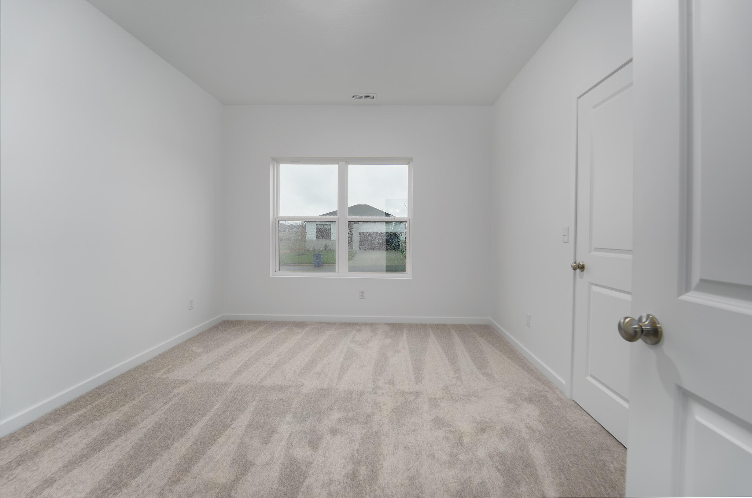 2701 West Pigeon Drive Property Photo 8