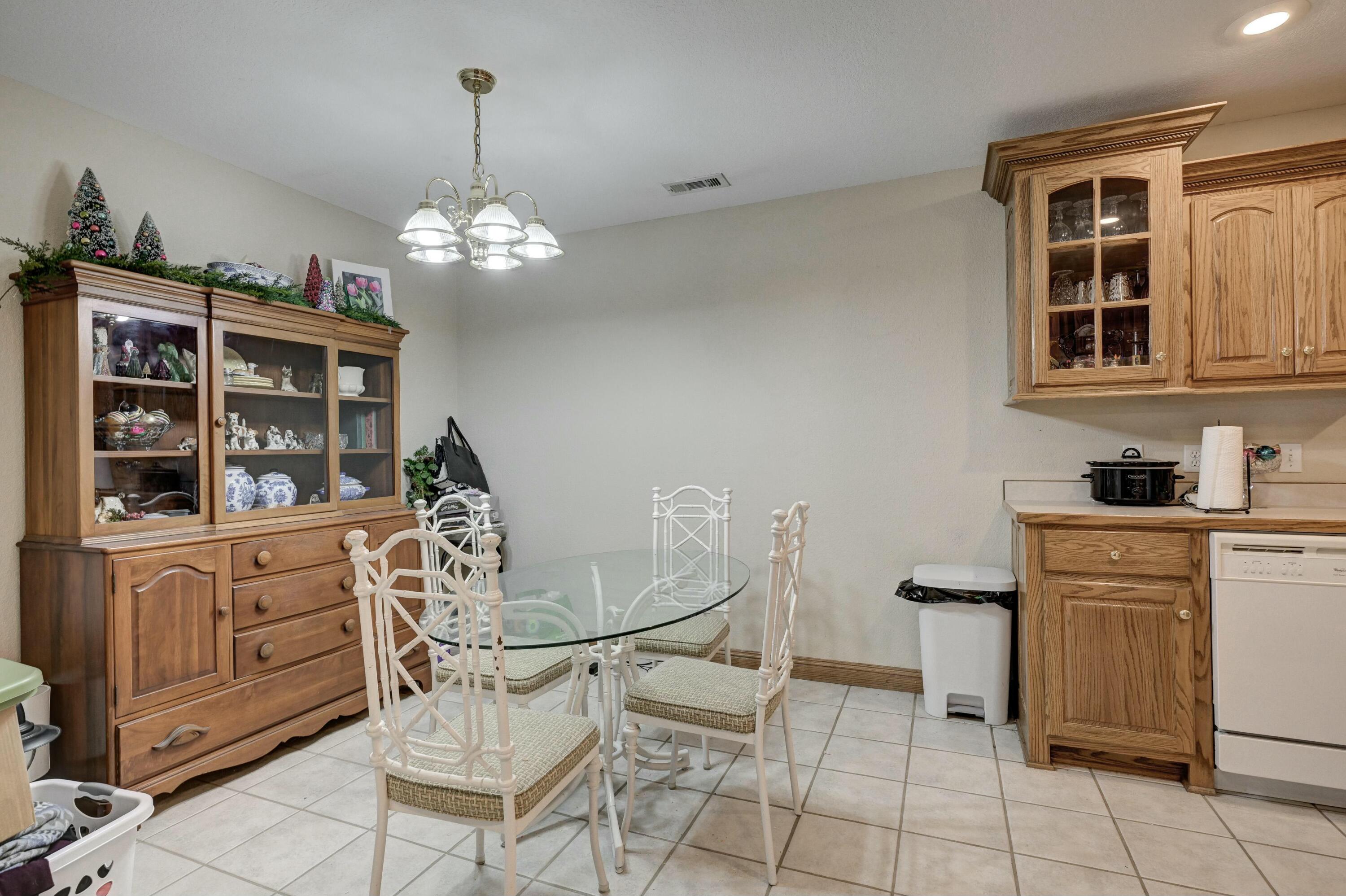 2206 Benjamin Drive Property Photo 10