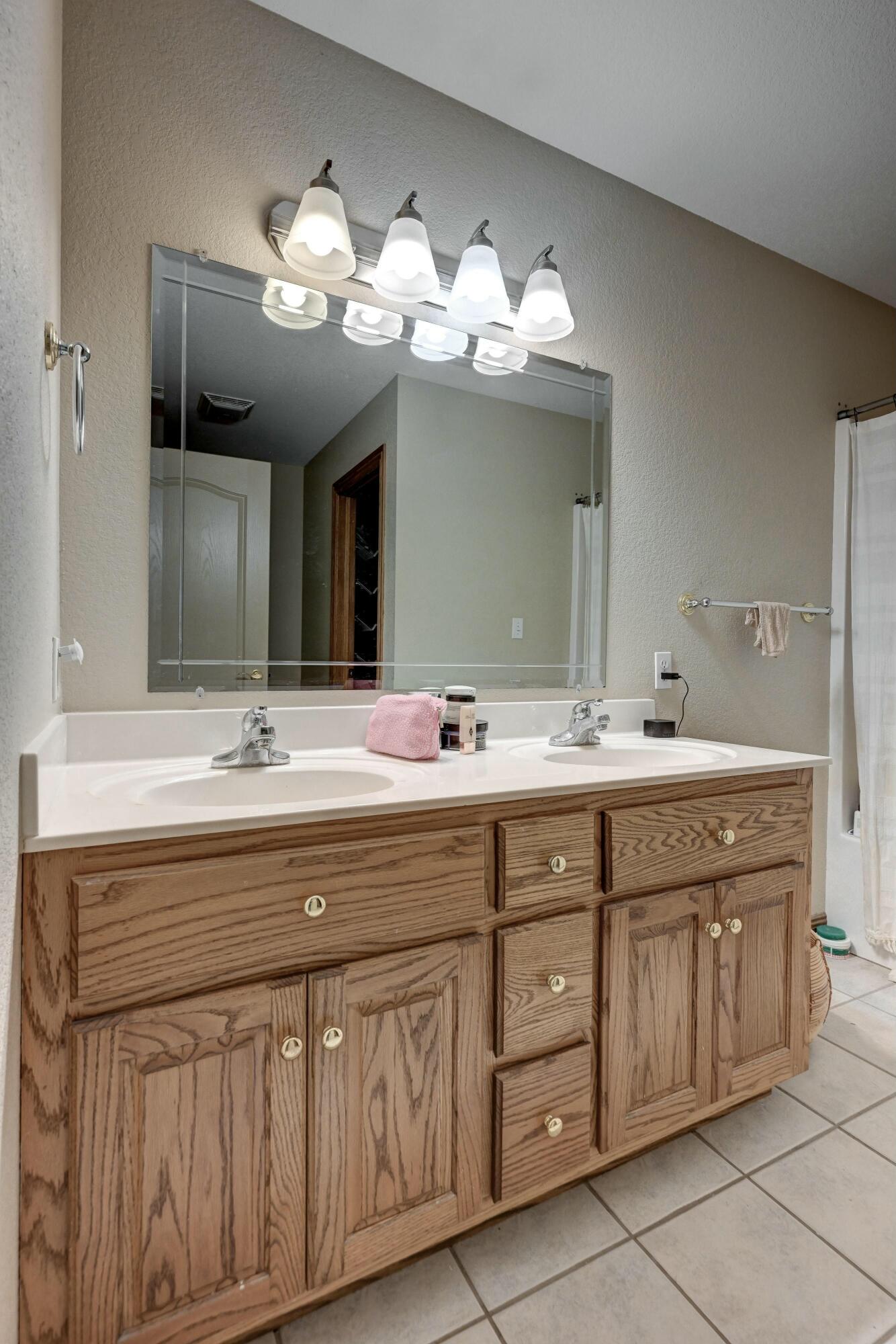 2206 Benjamin Drive Property Photo 19