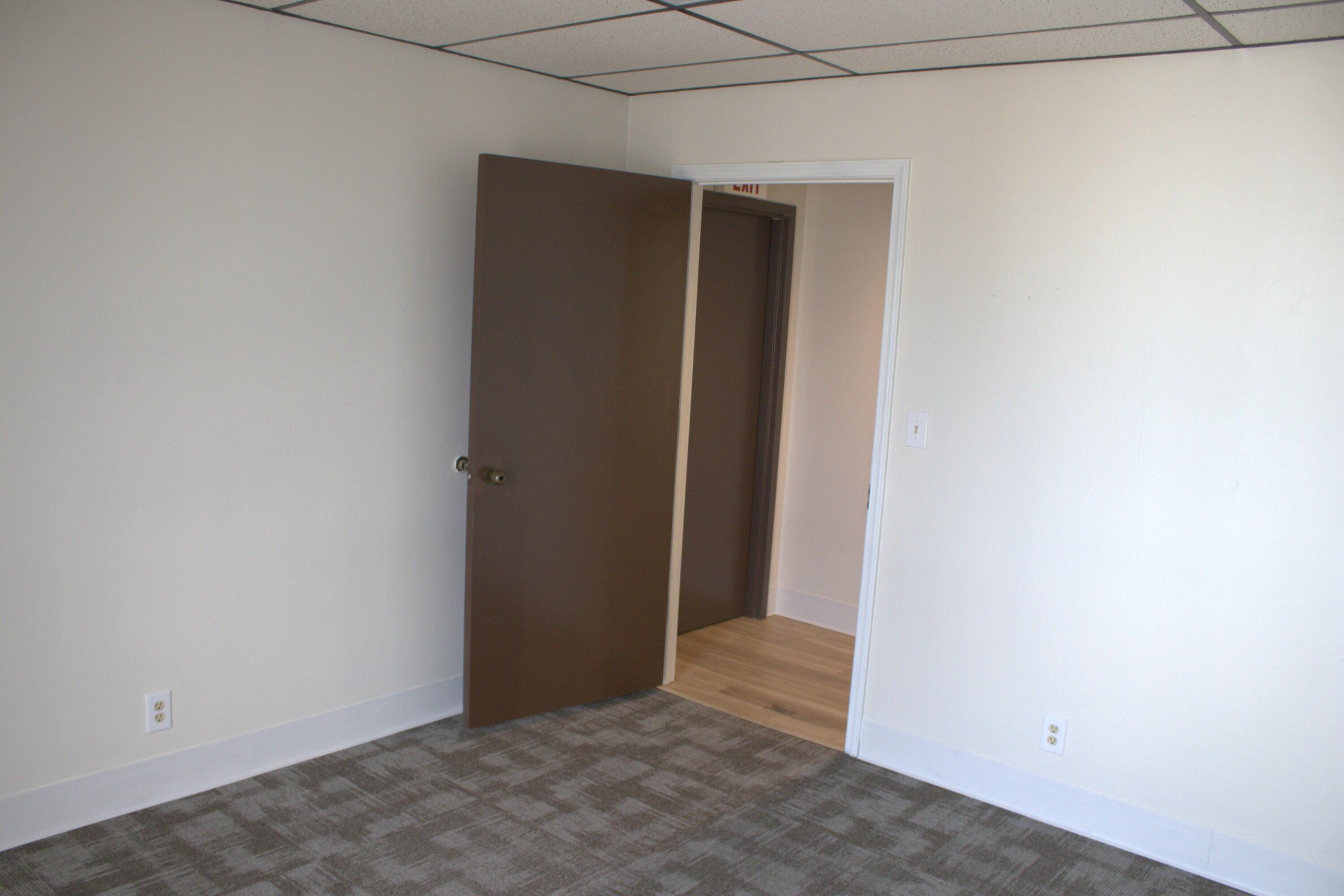 1331 North Stewart Avenue Property Photo 11