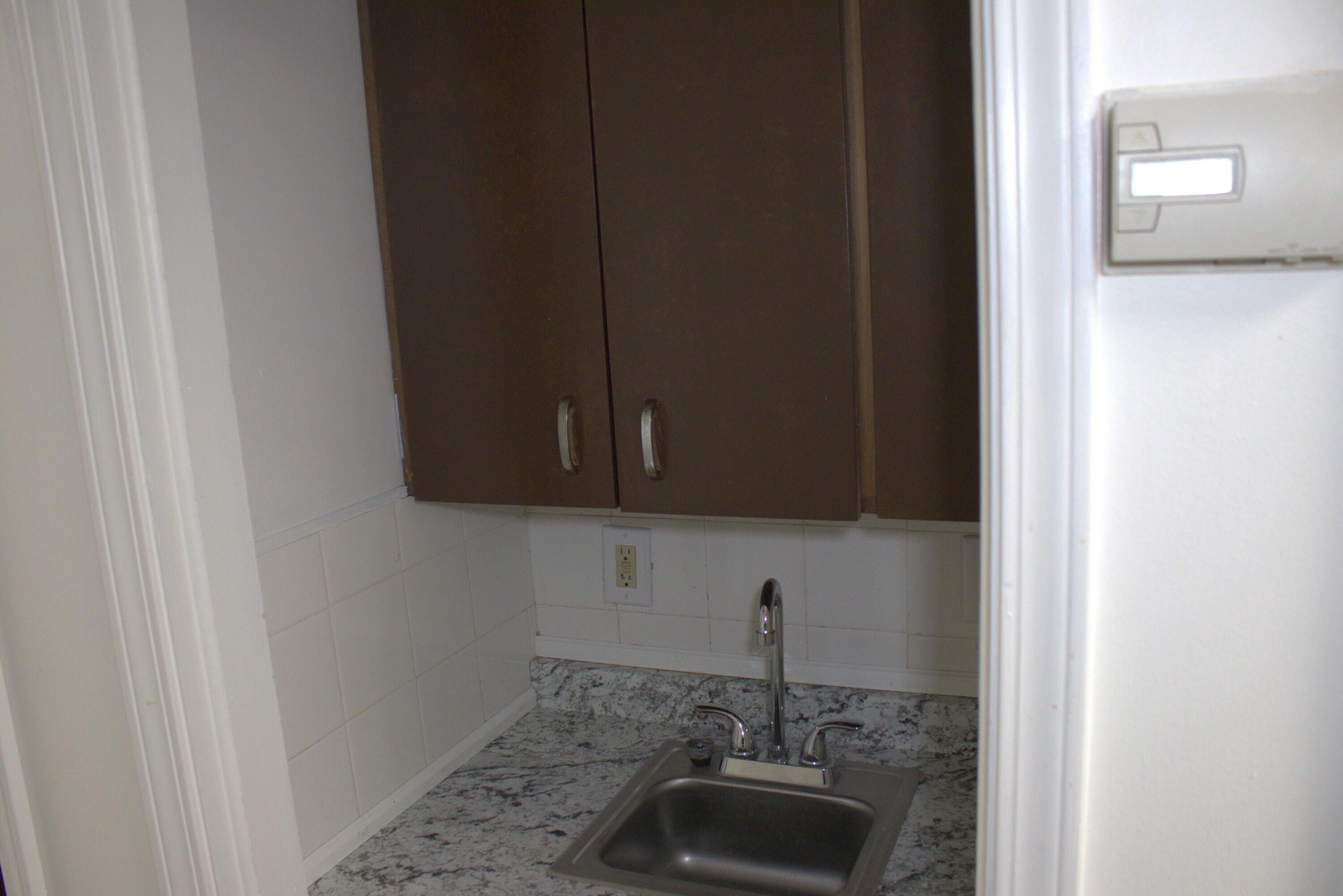 1331 North Stewart Avenue Property Photo 10